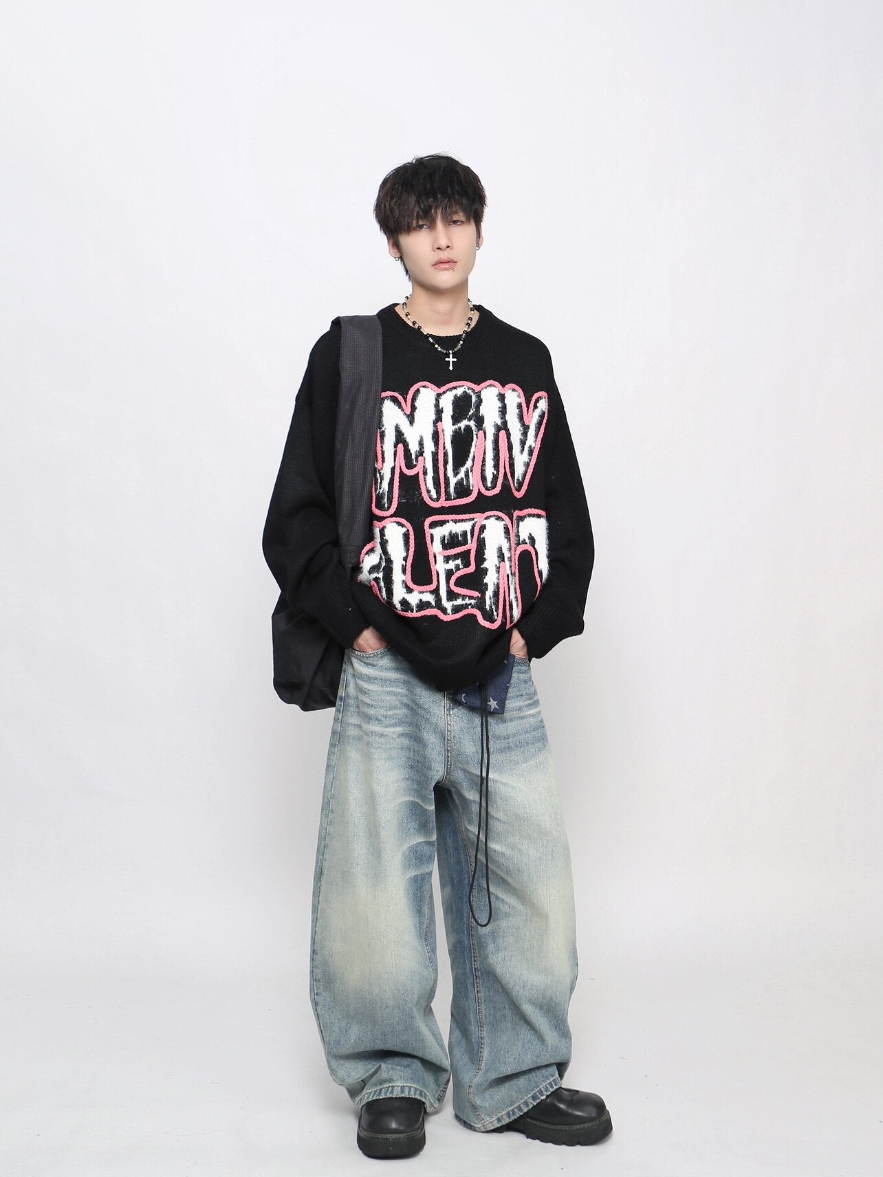 Oversize Damage Letter Graphic Print Knit Sweater WN24446