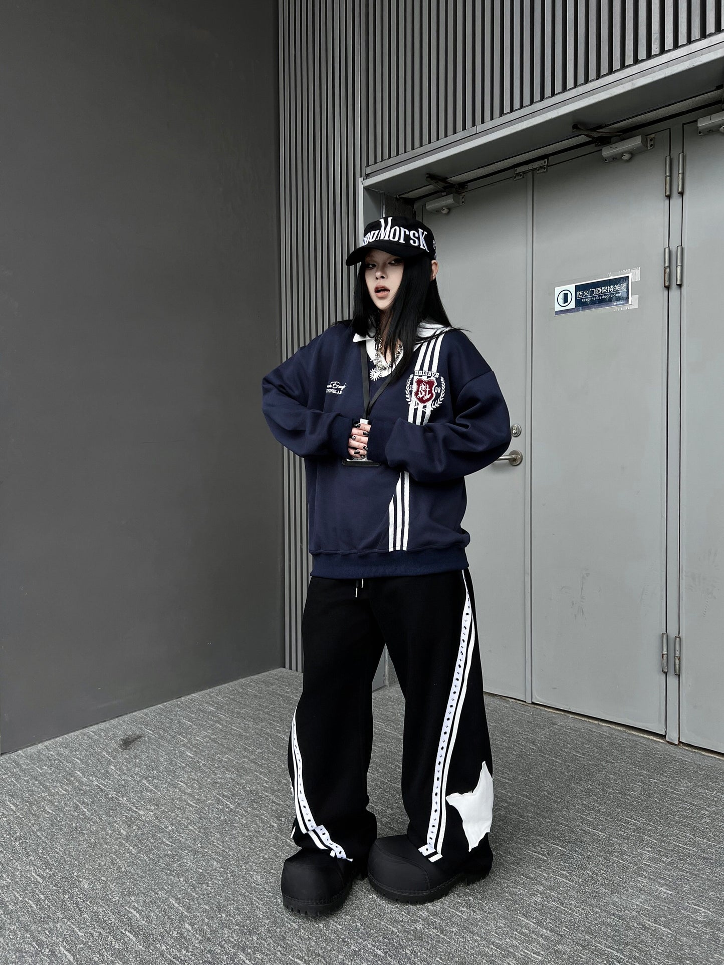 Stripe Embroidery V-Neck Polo Sweatshirt WN24157