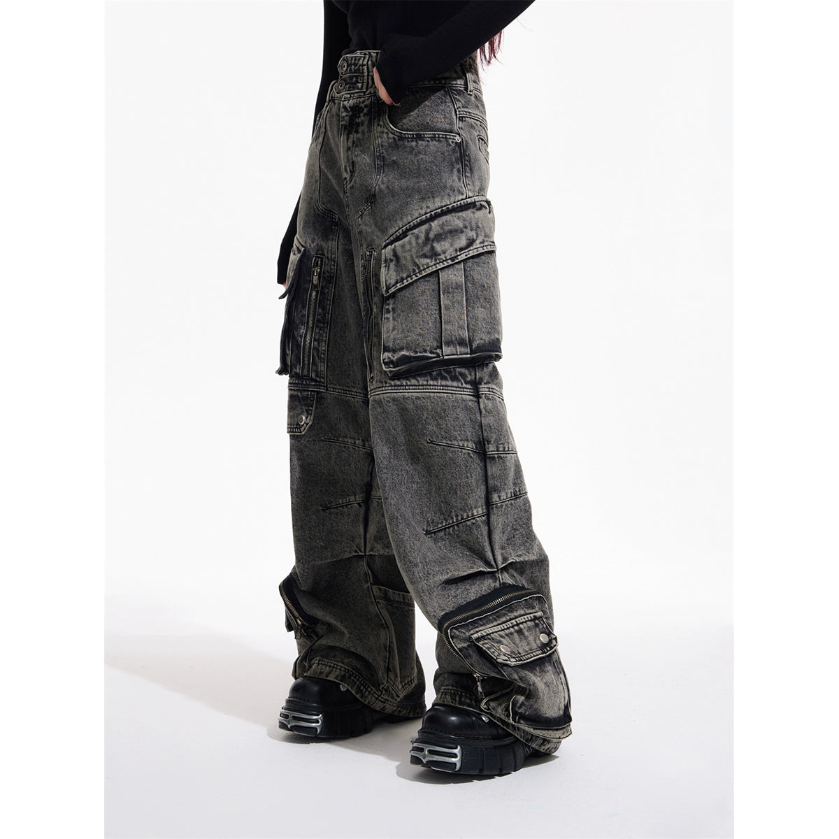 Washed Multi-Pocket Wide Leg Cargo Denim Jeans WN18200