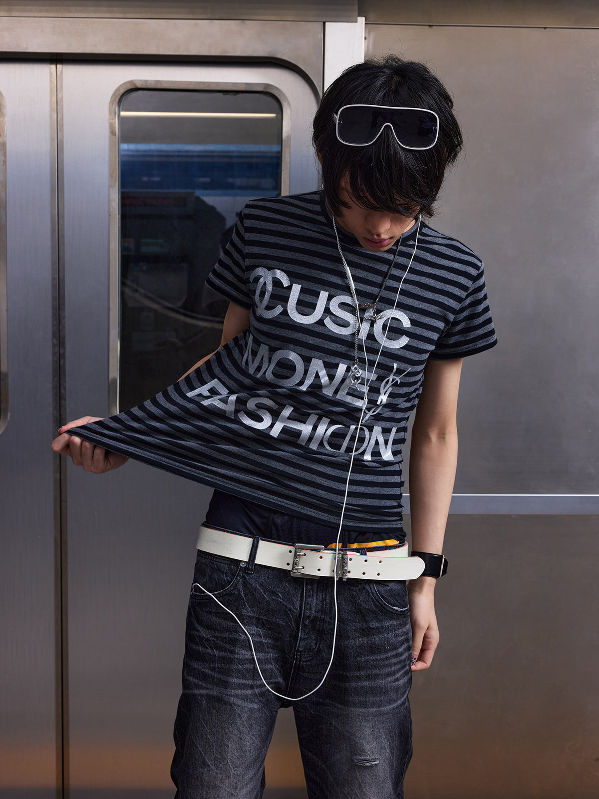 Stripe Letter Logo Print Short Sleeve T-Shirt WN27226