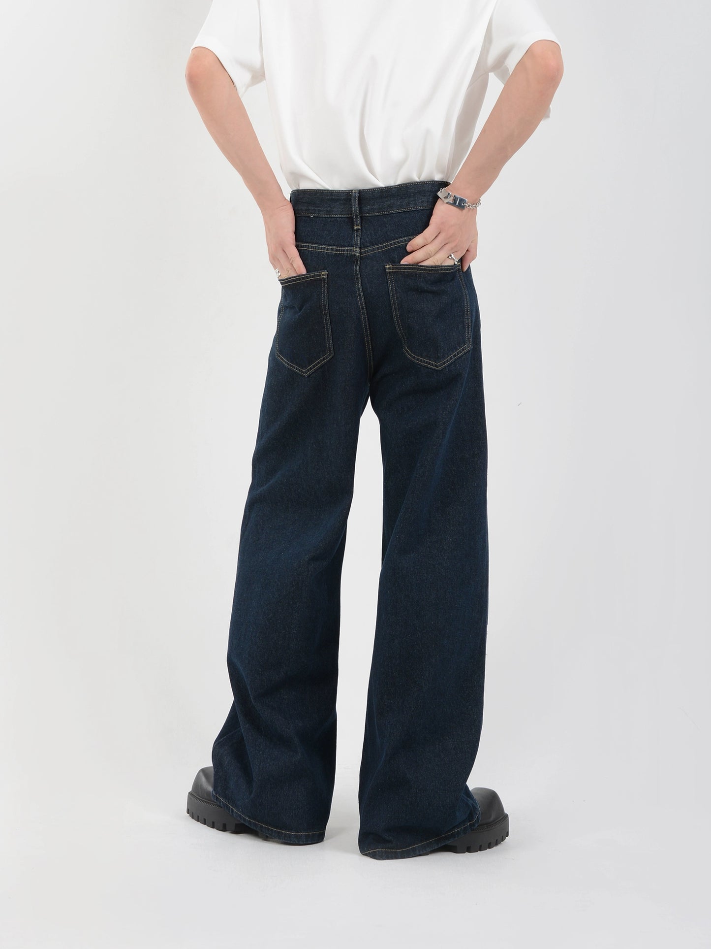 Damage Wide-Leg Straight Denim Jeans WN7109