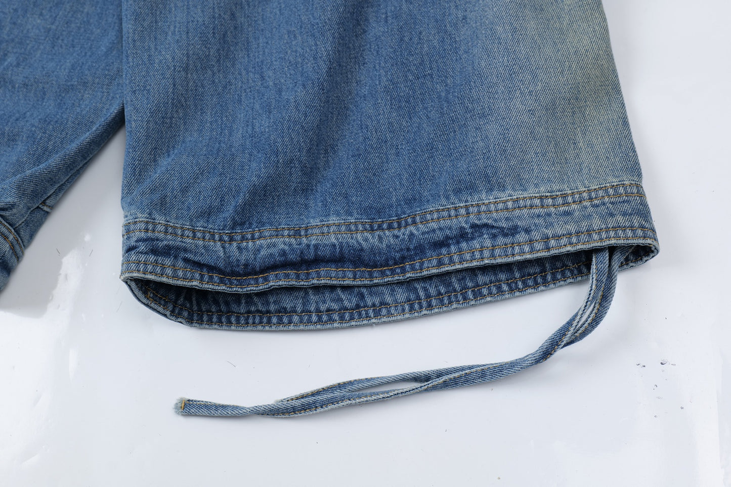 Washed Multi Pocket Cargo Denim Half Jeans WN26123