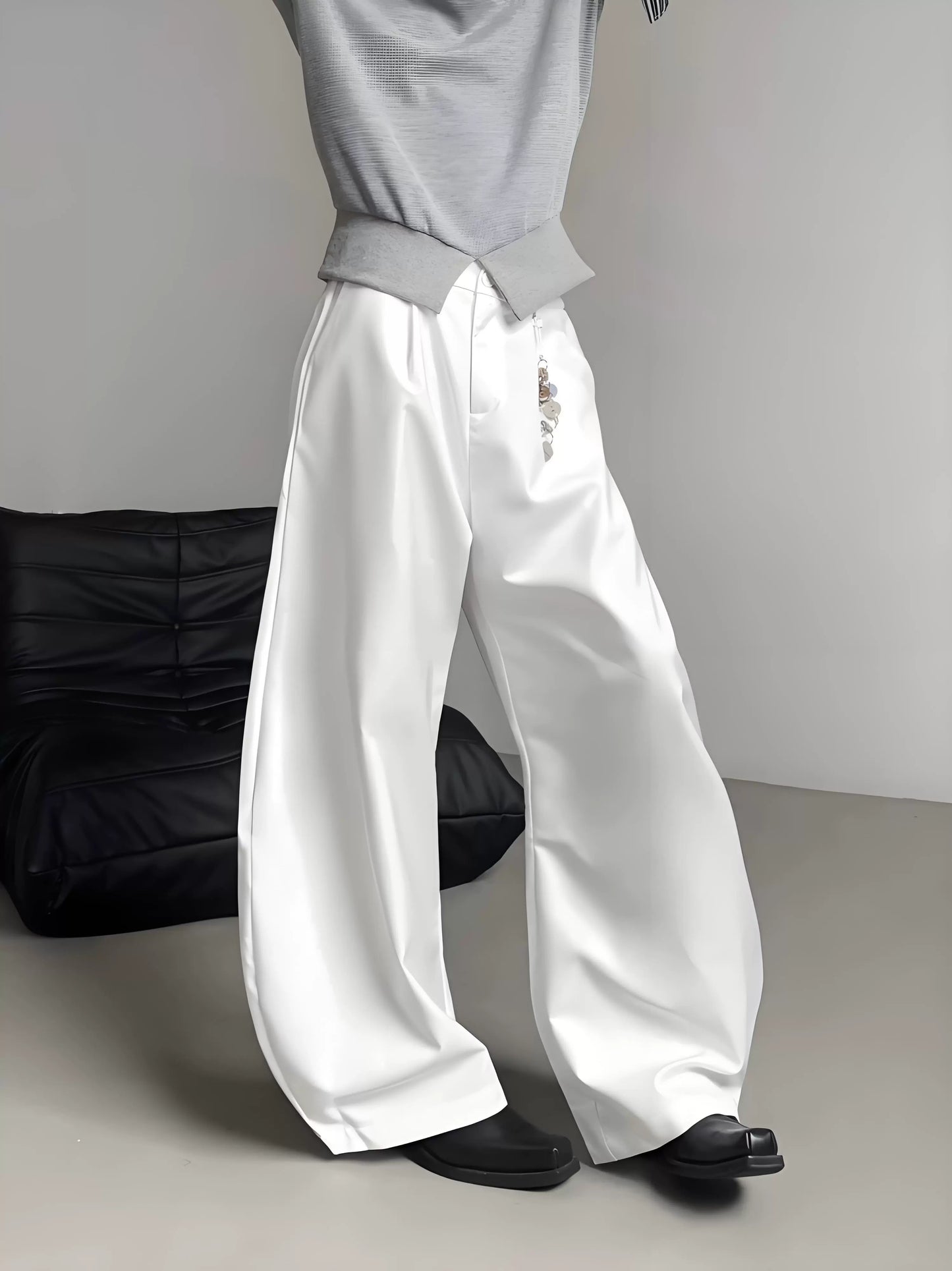 Pin Detail Curved-Cut Wide Leg Trousers WN20084