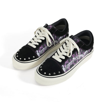 Low-Top Lace-Up Studs Detail Graphic Print Sneakers WN27214