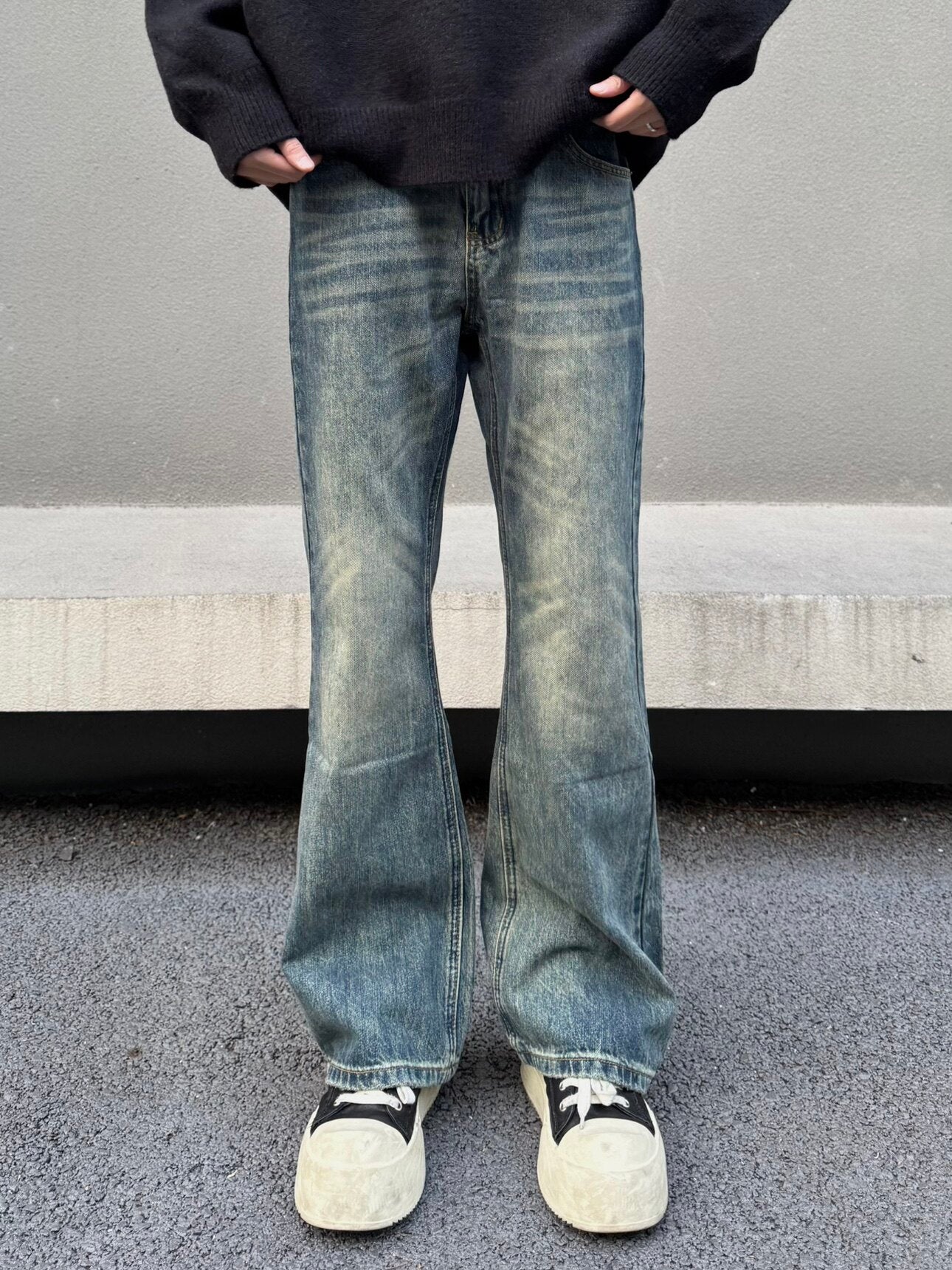 Slub Texture Washed Flare Denim Jeans WN23189