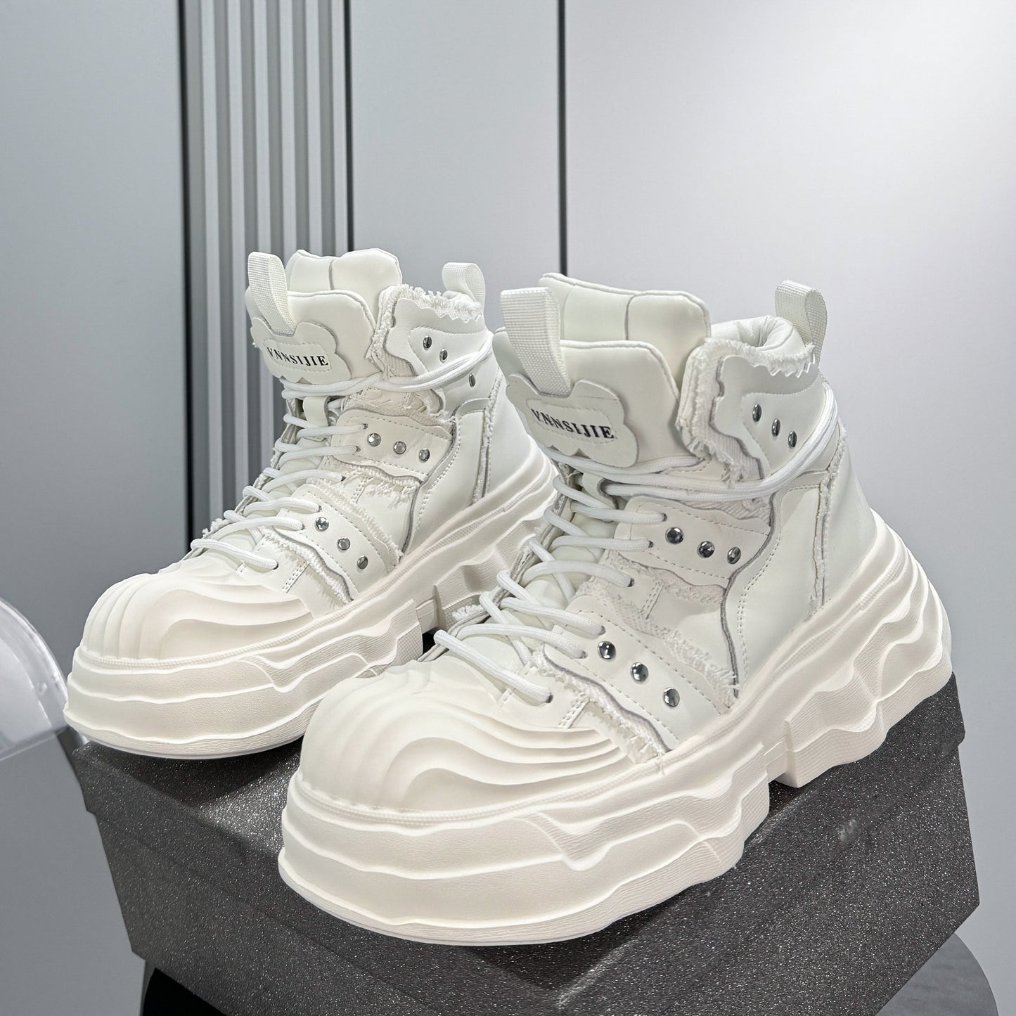 Studs Lace Up Platform Chunky Sole Sneaker WN24650