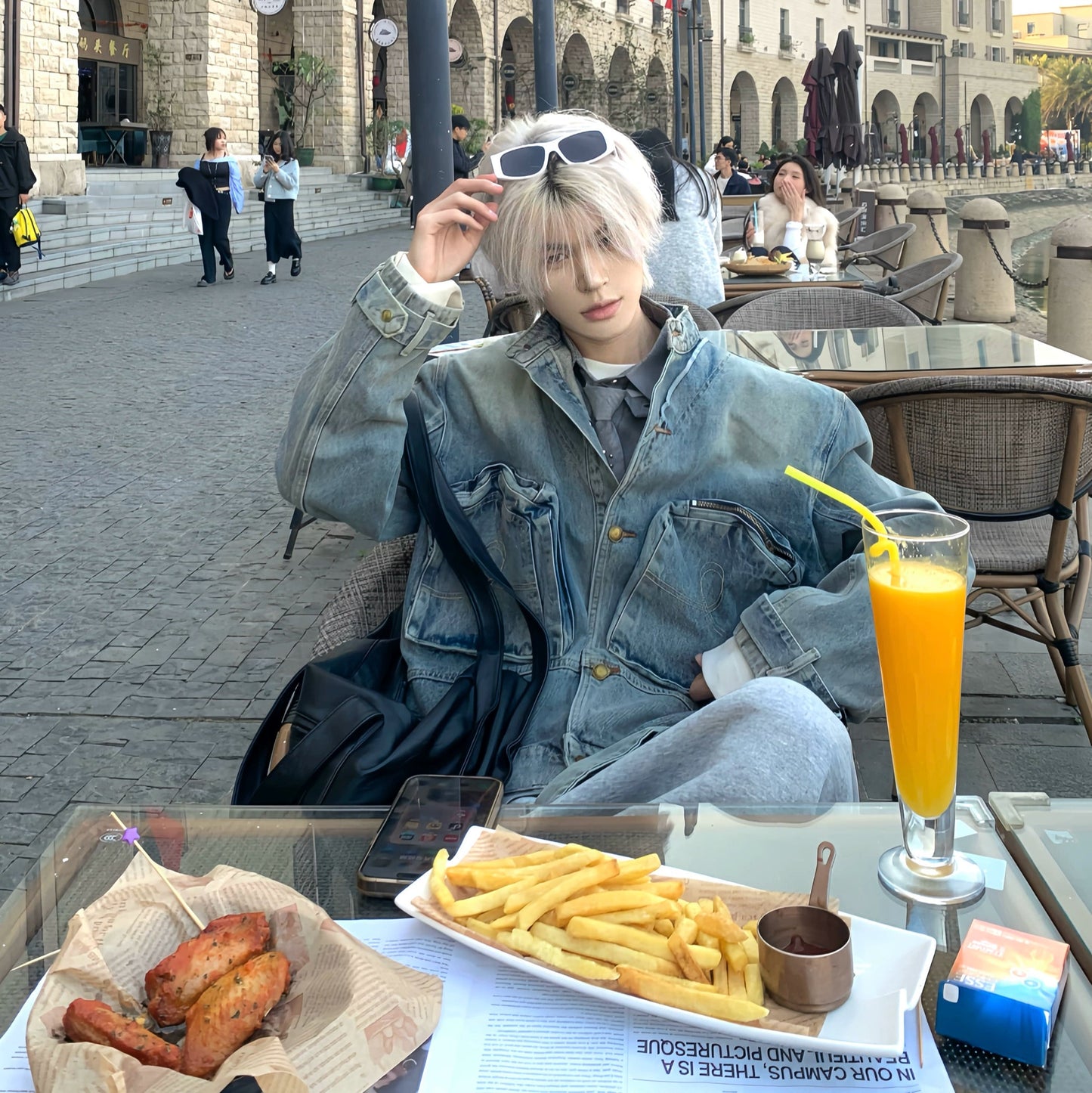 Large Pocket Button Shoulder-Pad Denim Jacket WN19930