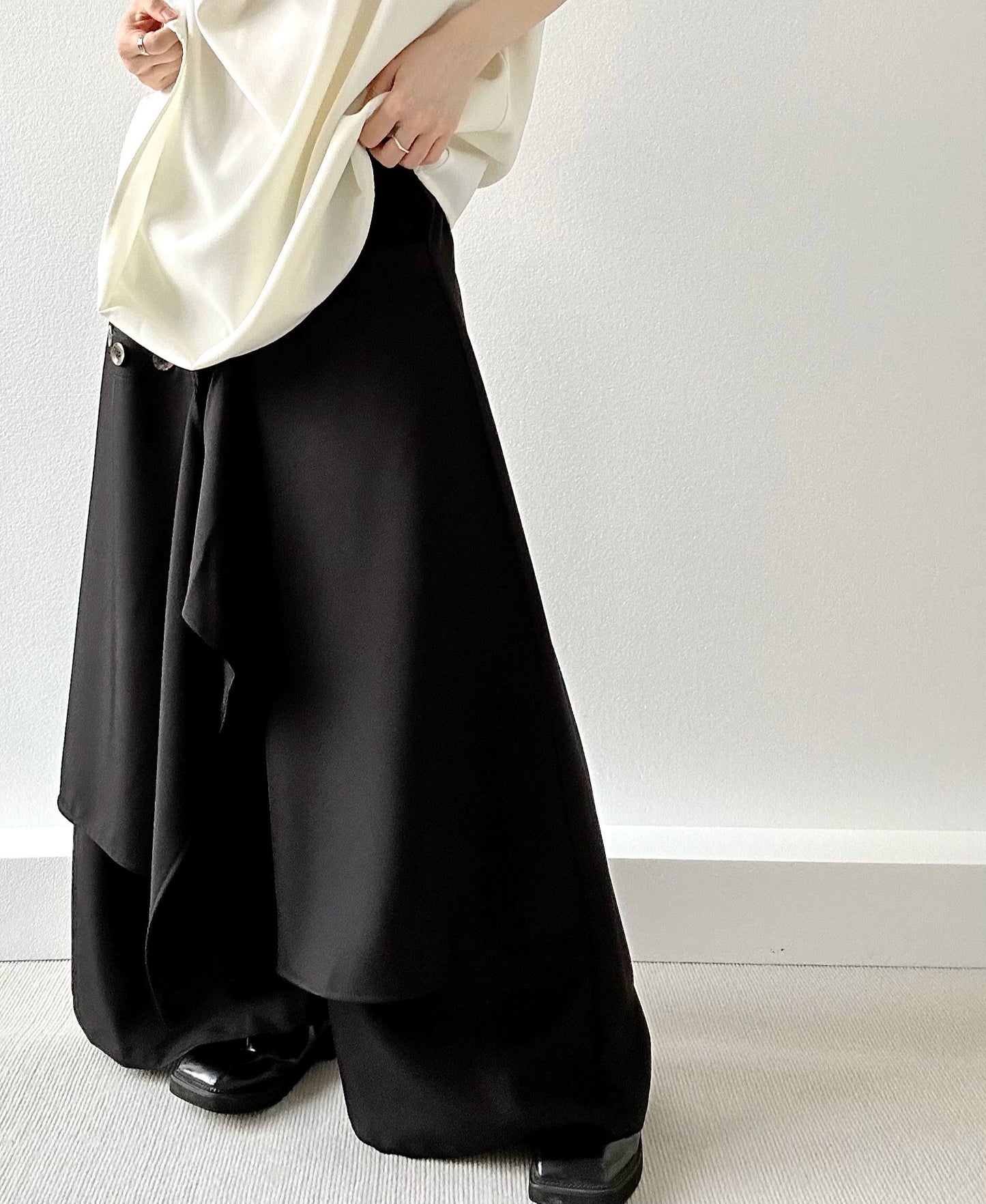 Button Design Drape Wide Leg Trousers WN19629