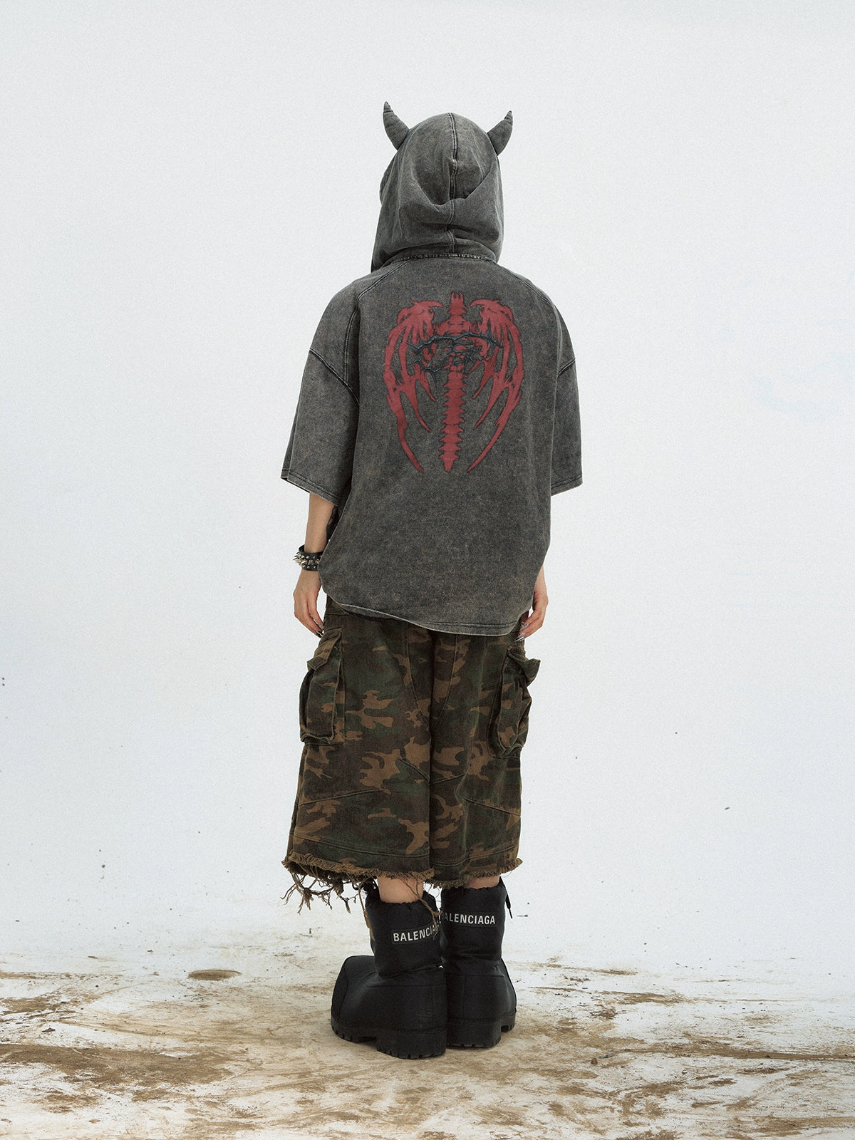 Art Graphic Washed Short Sleeve Hoodie WN18278