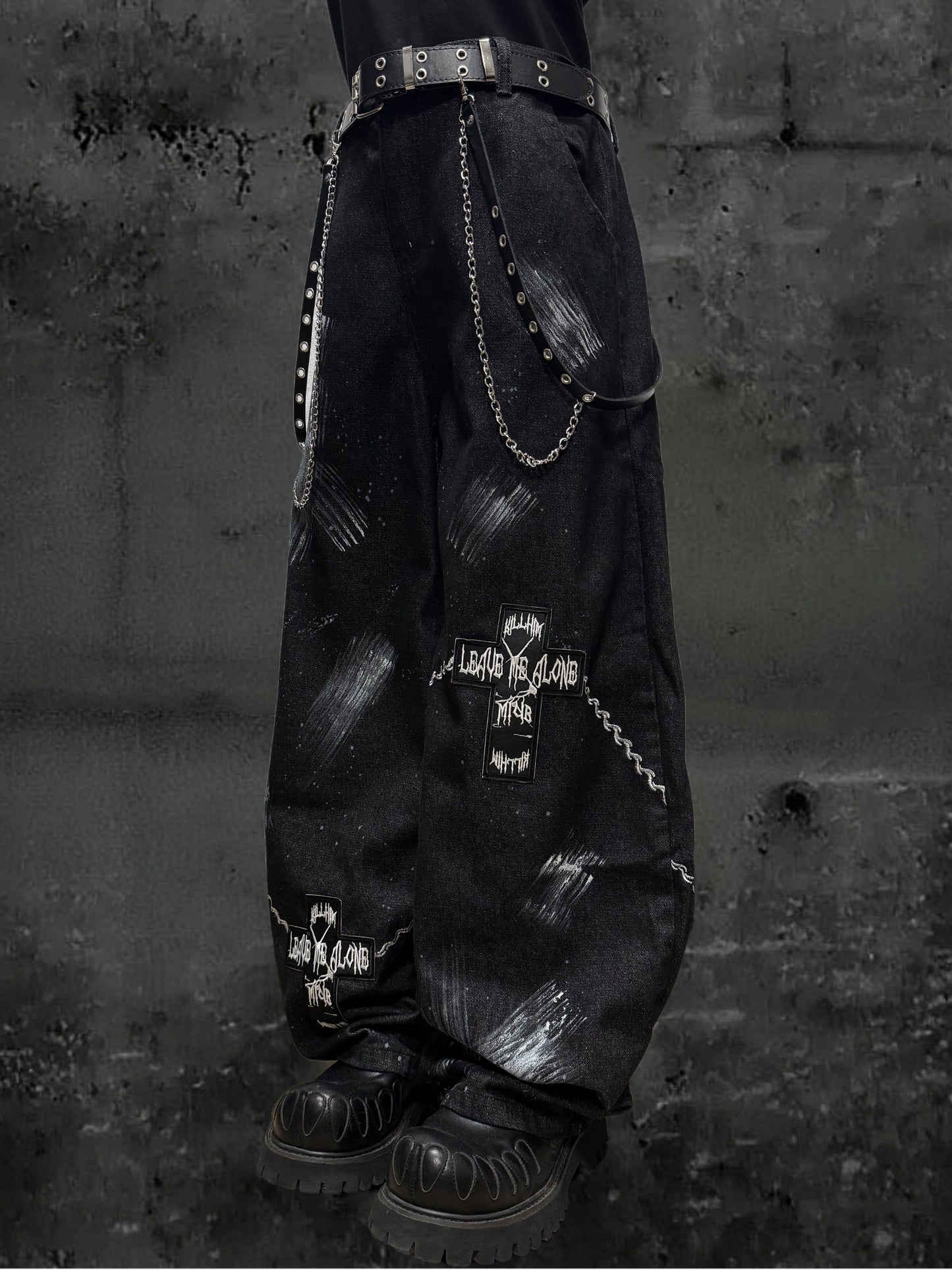 Paint Print Wide Leg Denim Jeans & Bandana Waist Panel & Skull Belt & Belt Chain WN23793