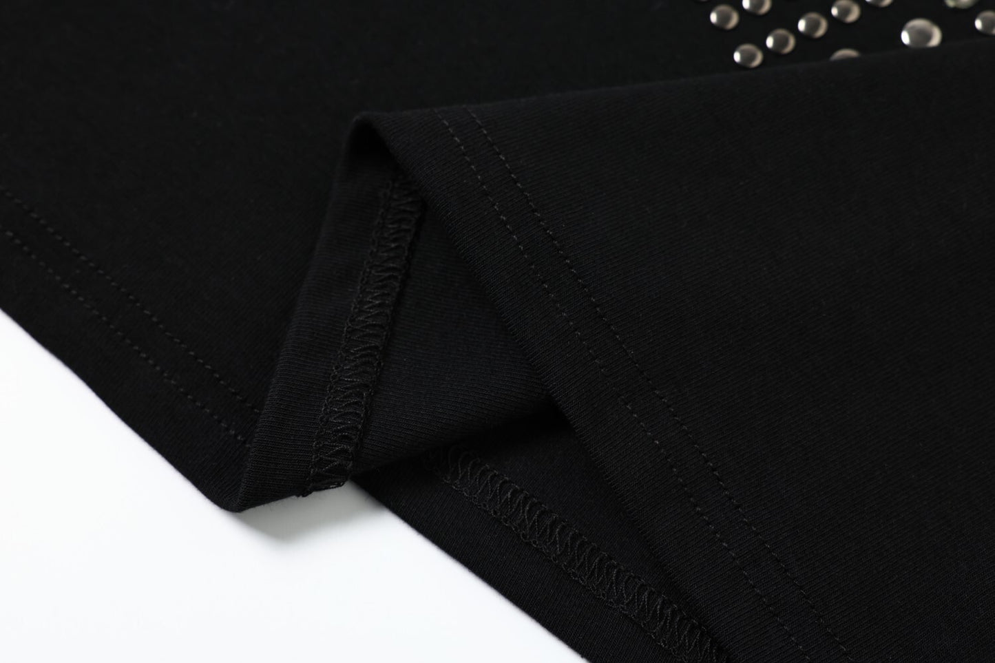 Cross Studs Detail Short Sleeve T-Shirt WN25422