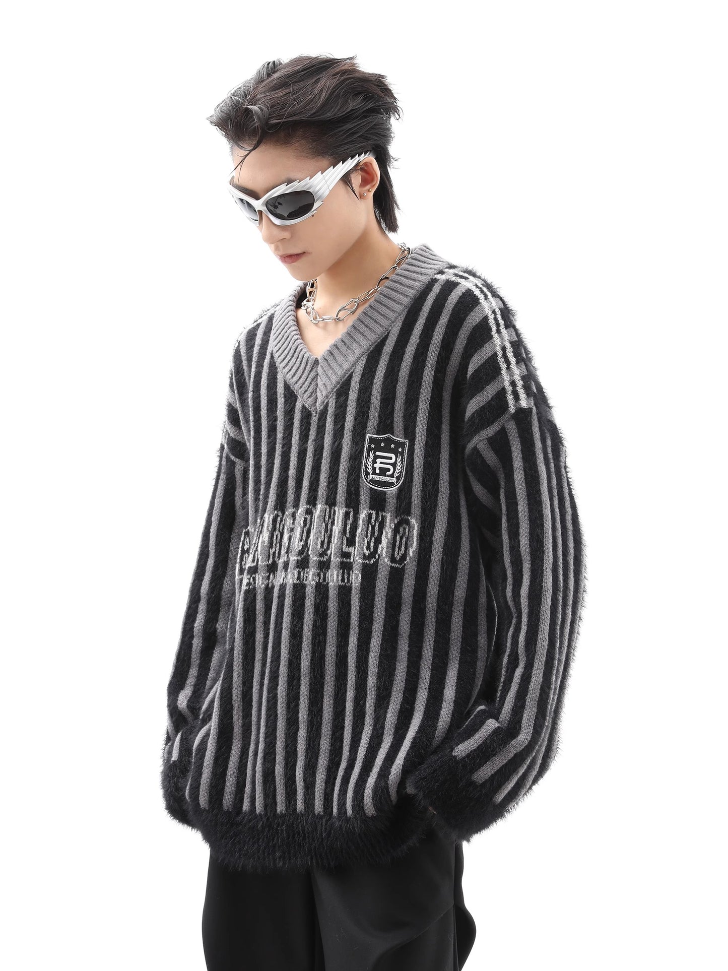 Thick Vertical Stripe V-Neck Oversize Knit Sweater WN10427