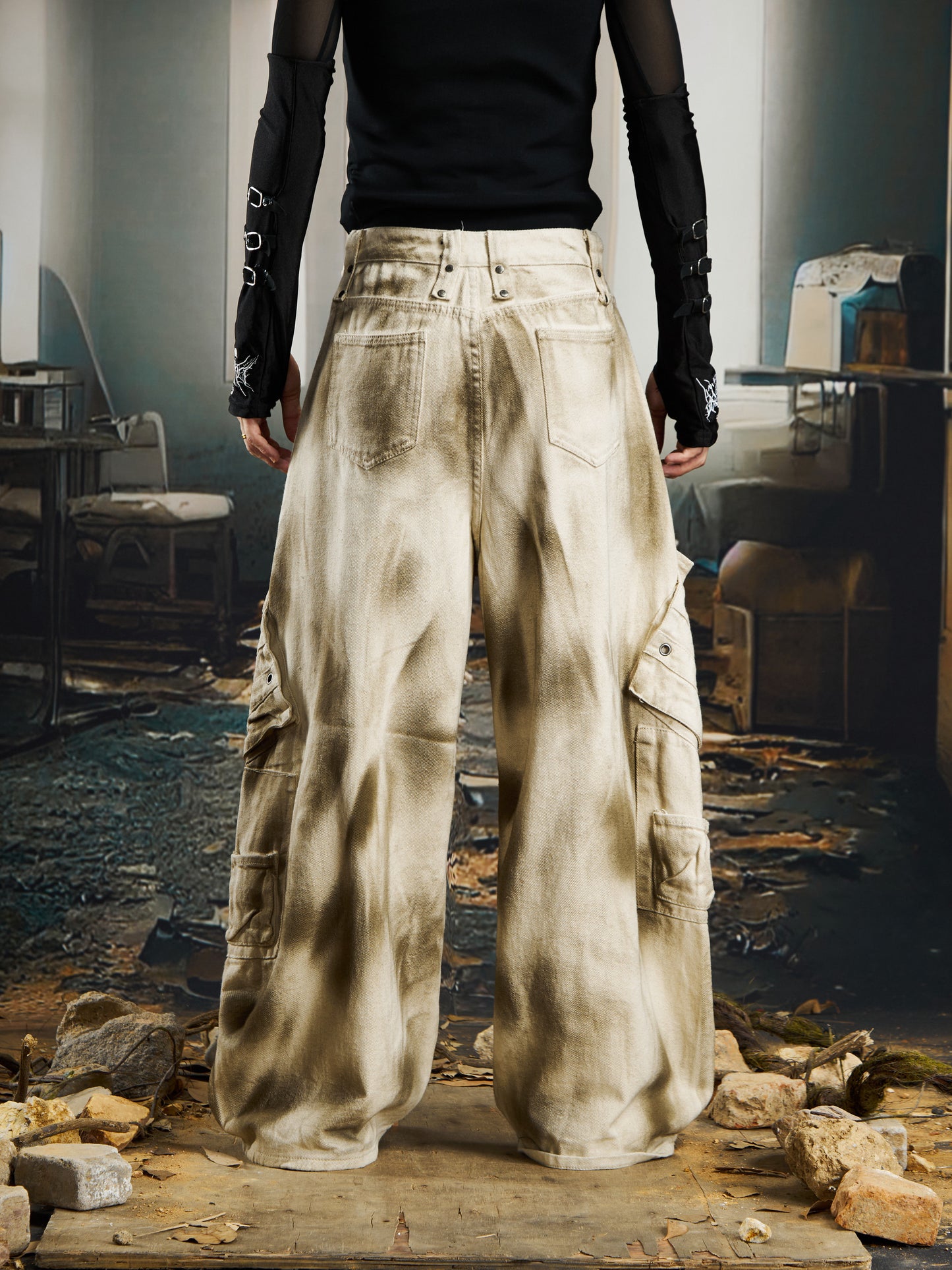 Washed Ink Spray Multi Pocket Cargo Pants WN22769