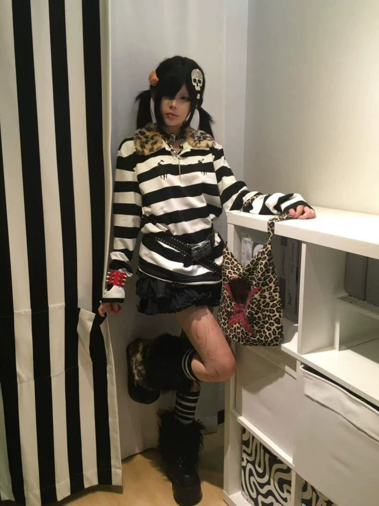 Embroidery Detachable Fur Collar Long Sleeve Polo Shirt WN19062