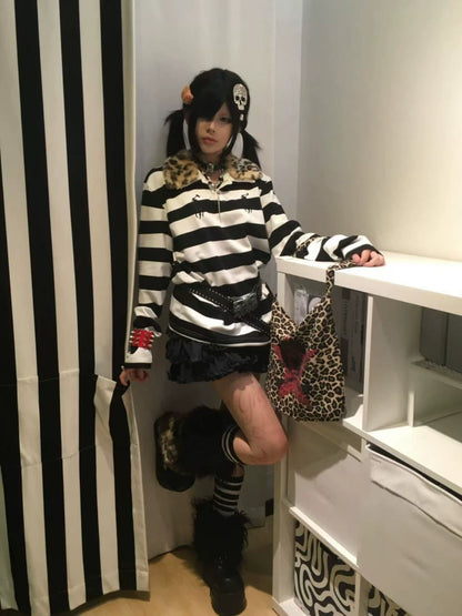 Embroidery Detachable Fur Collar Long Sleeve Polo Shirt WN19062