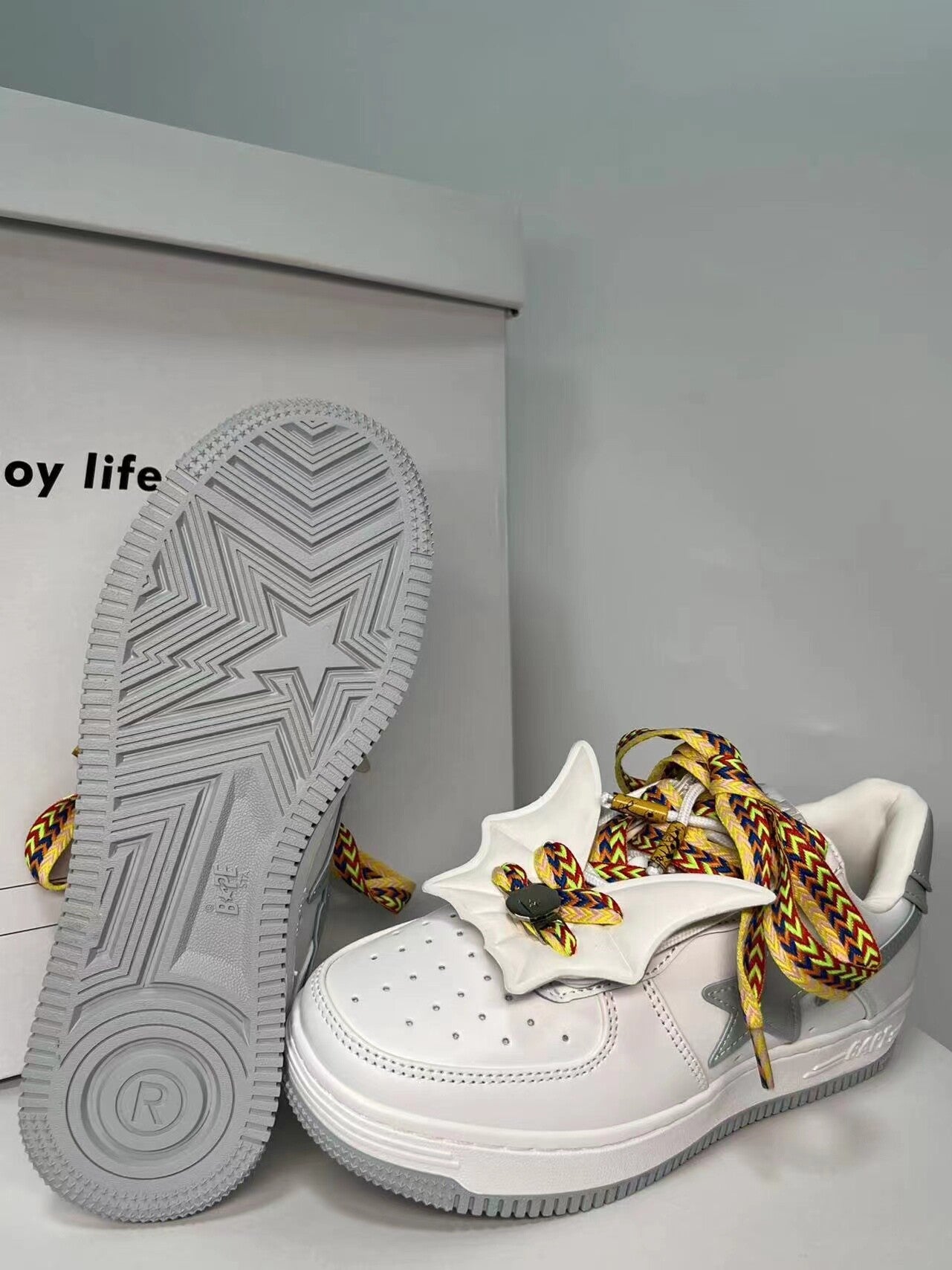 Star Patch Lace-Up Low Top Sneakers WN24134