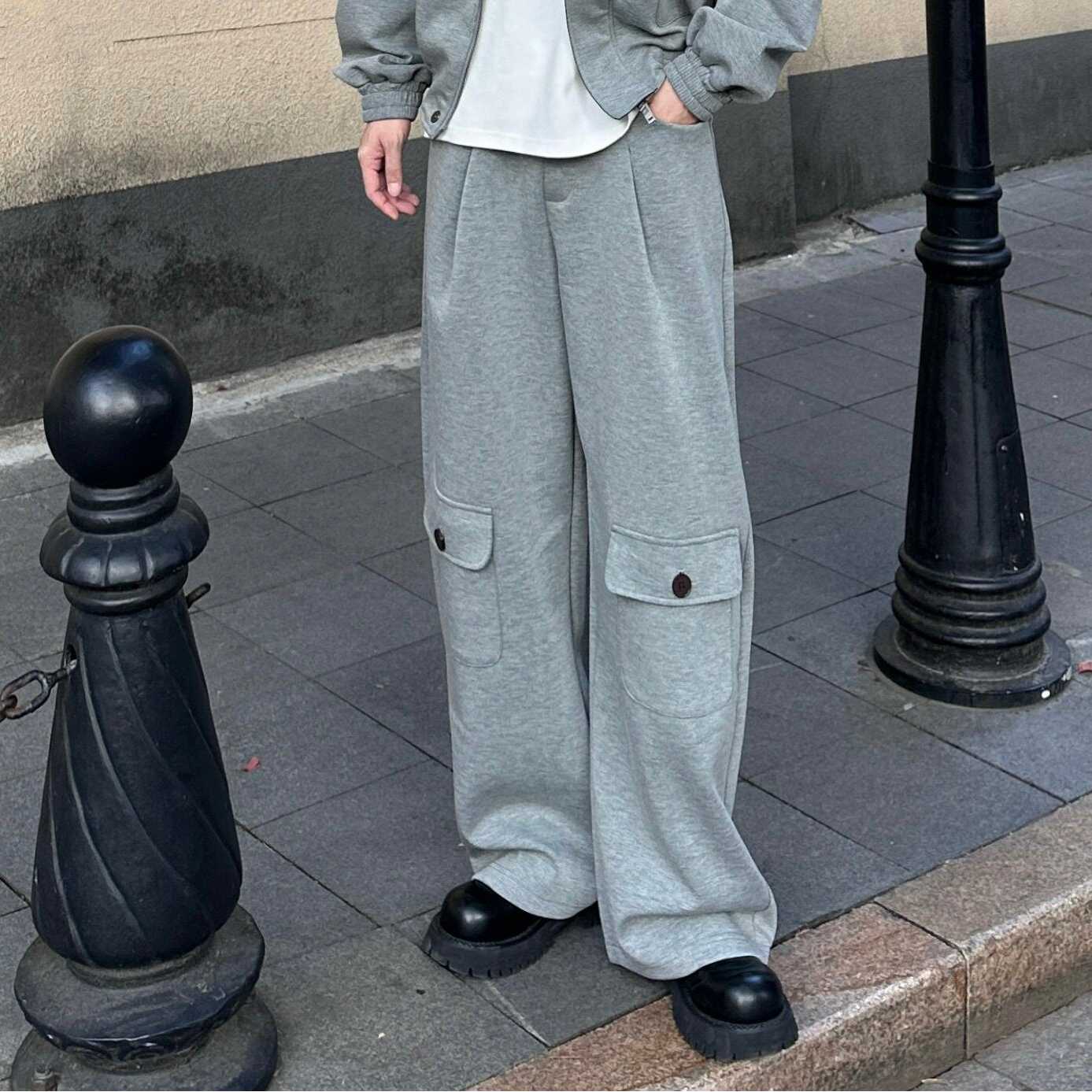 Air Layer Cotton Shoulder-pad PU Leather Patch Jacket & Air Layer Cotton Wide Leg Cargo Sweatpants Setup WN25244
