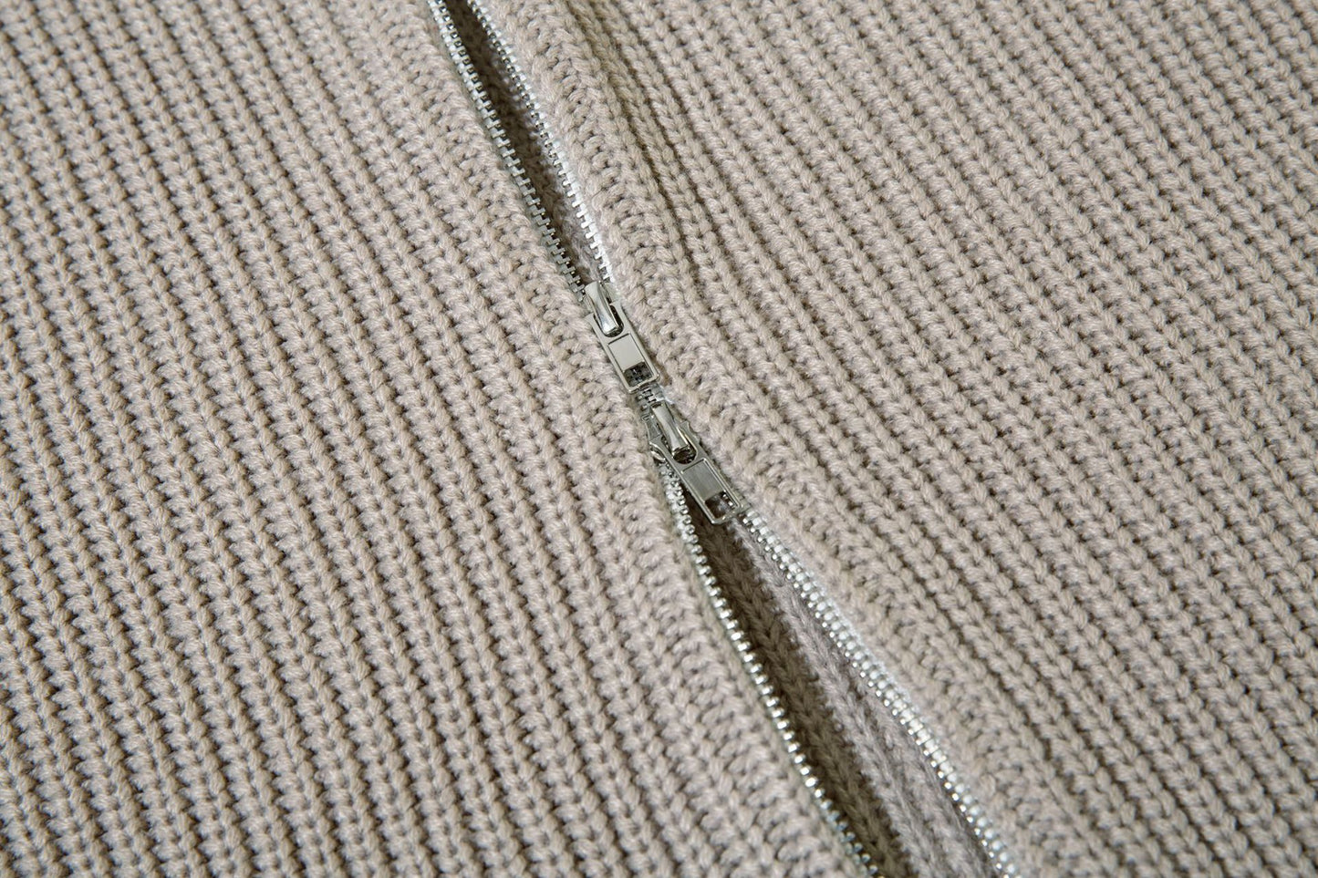 Colorblock Zipper Stand Neck Knit Cardigan WN11227