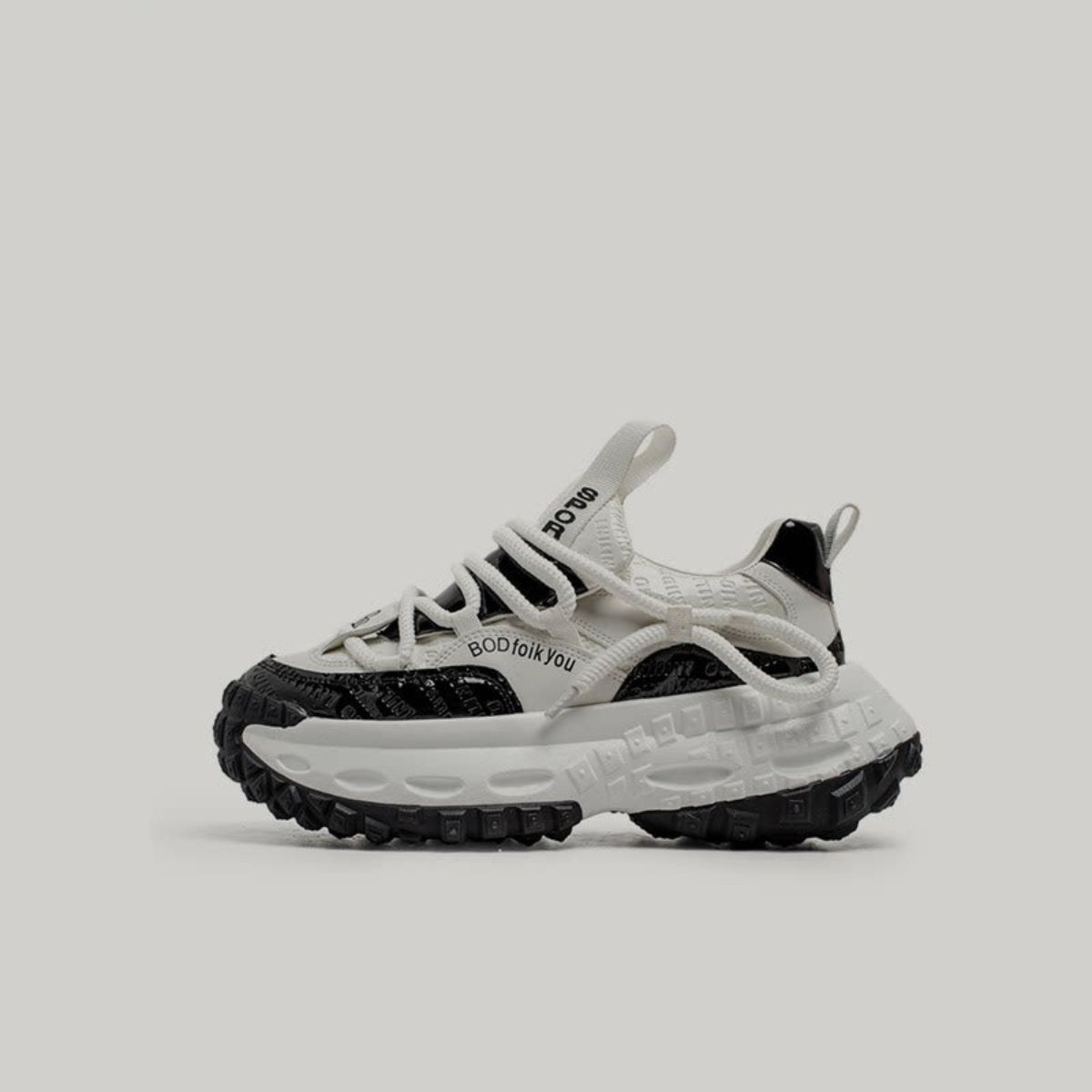 Color Block Chunky Sole Lace-Up Sneakers WN23490
