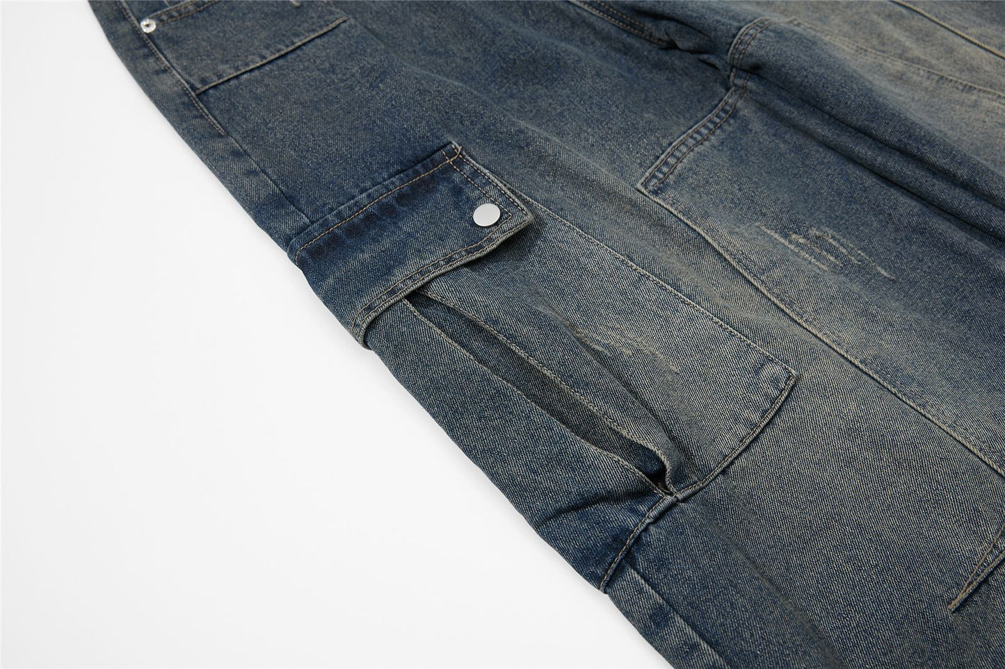 Washed Damage Multi-Pocket Curved Leg Denim Jeans WN26807