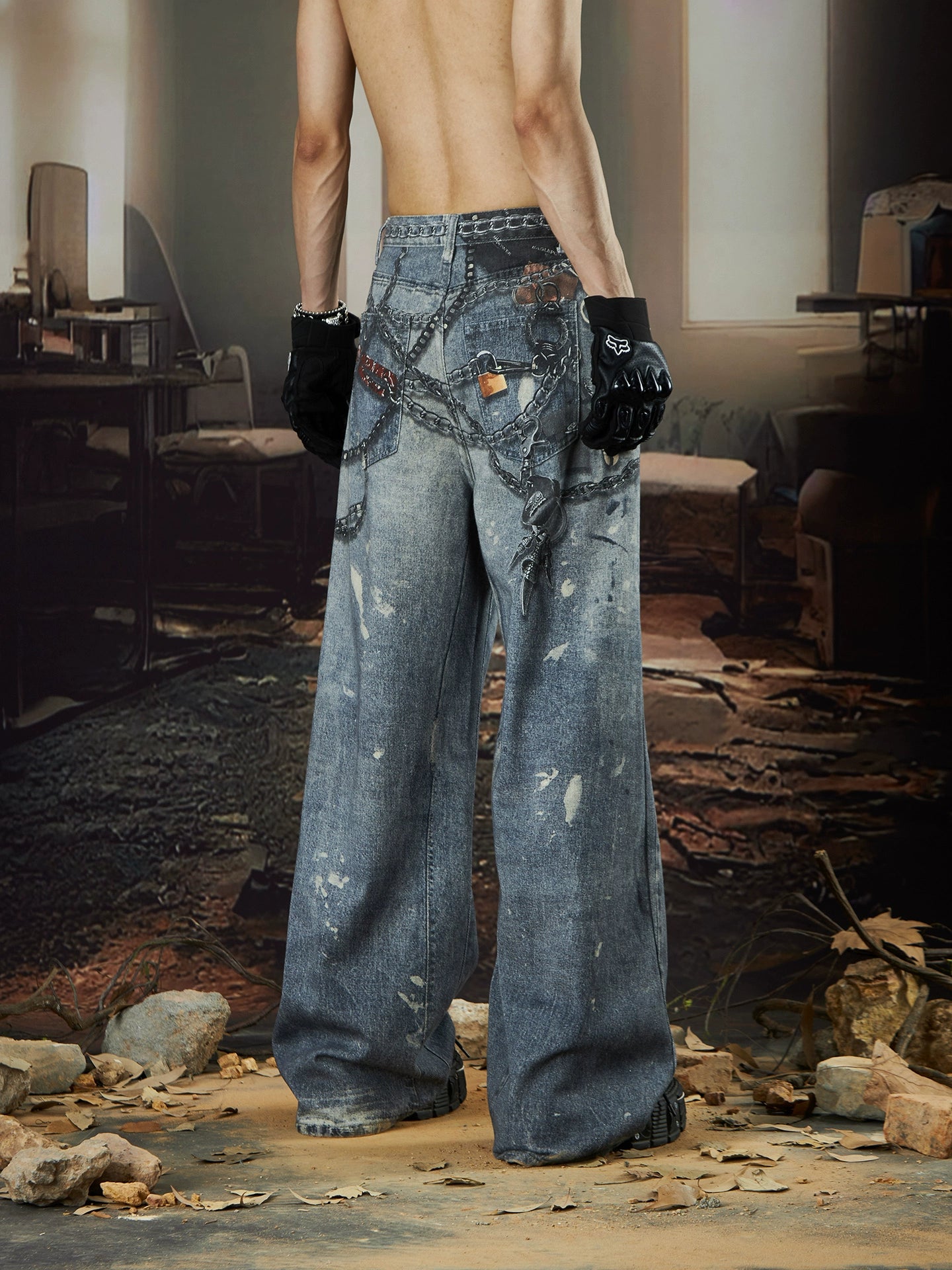 Chain Print Washed Wide Leg Denim Jeans WN18421