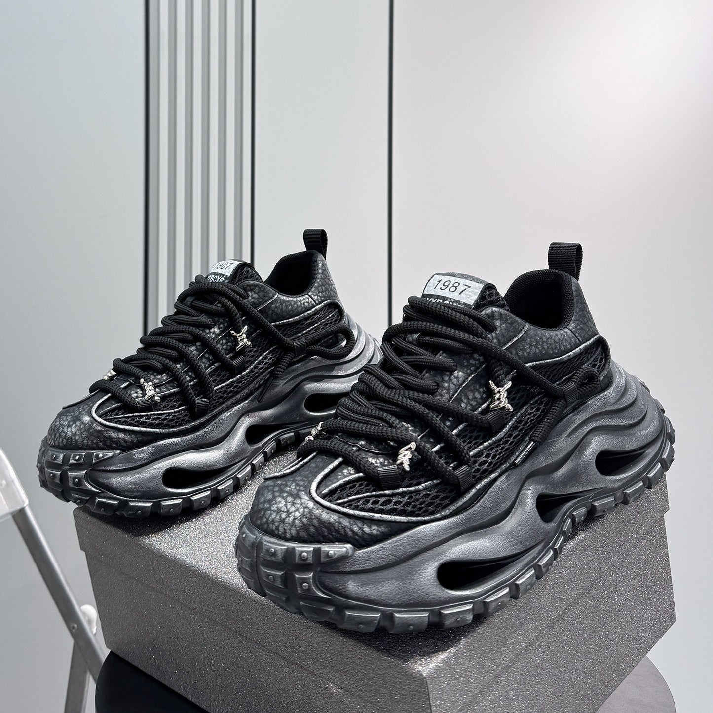Chunky Platform Height Increase Breathable Sneakers WN24790