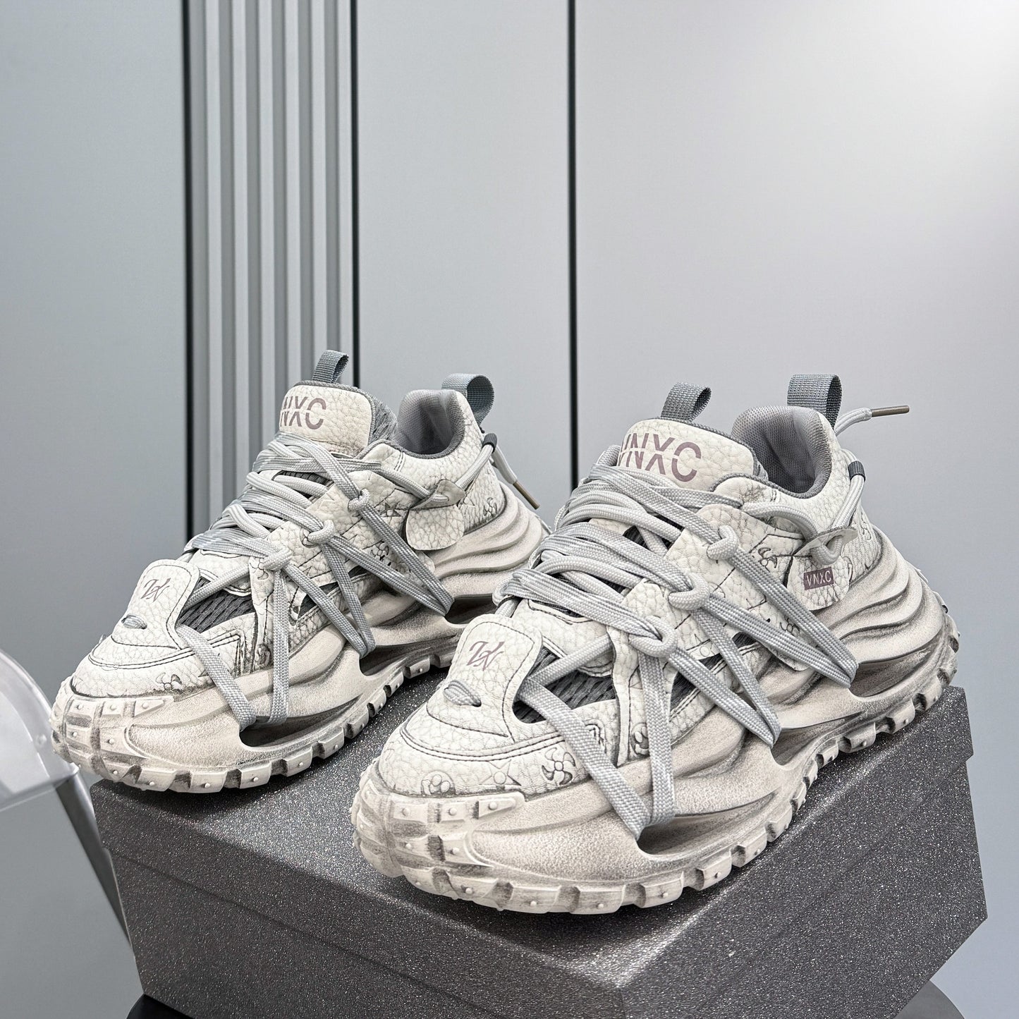 Mesh Rope Lace Air Sole Sneakers WN24705