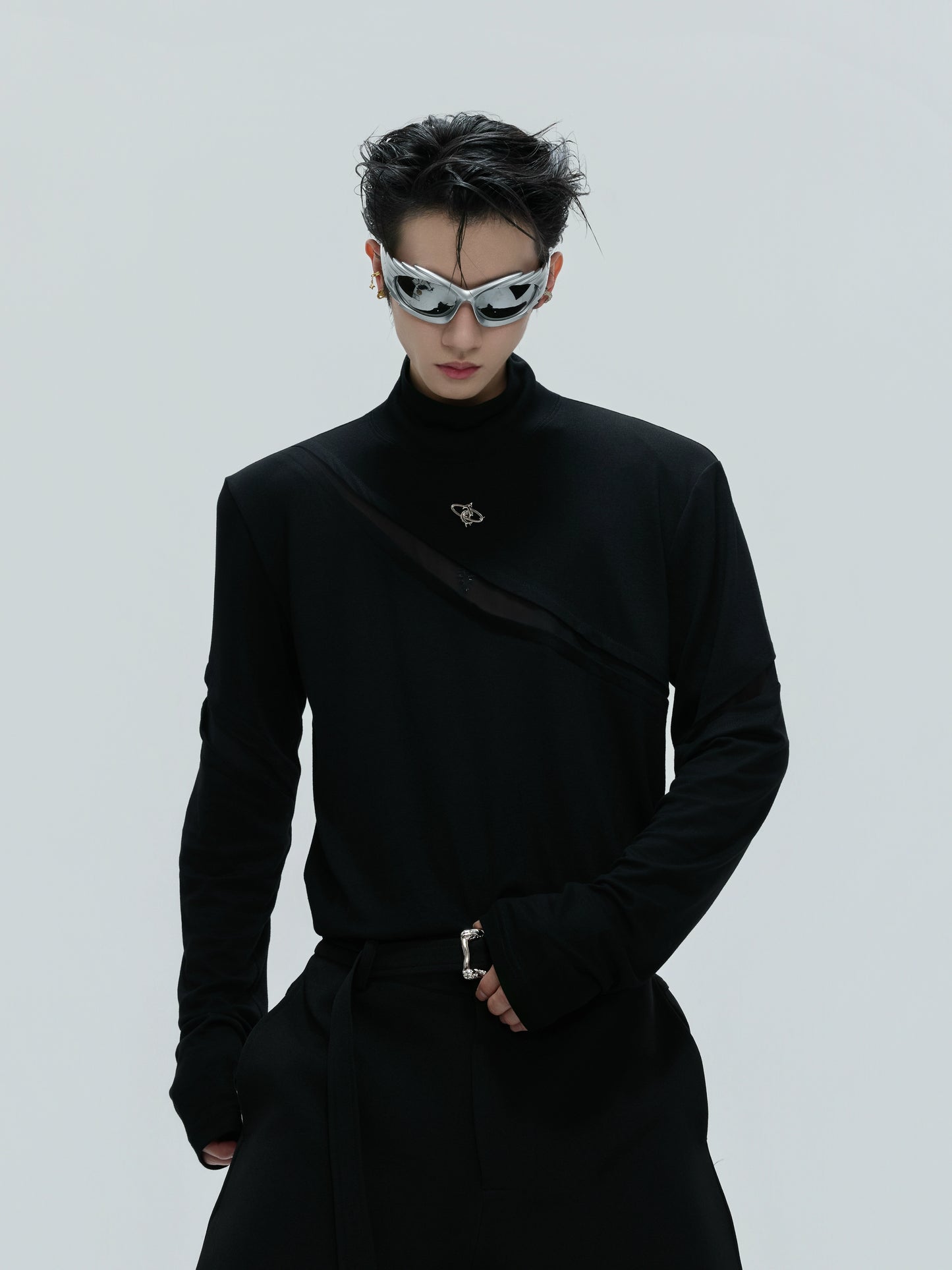 High-Neck Metal Logo Long Sleeve T-Shirt WN21739