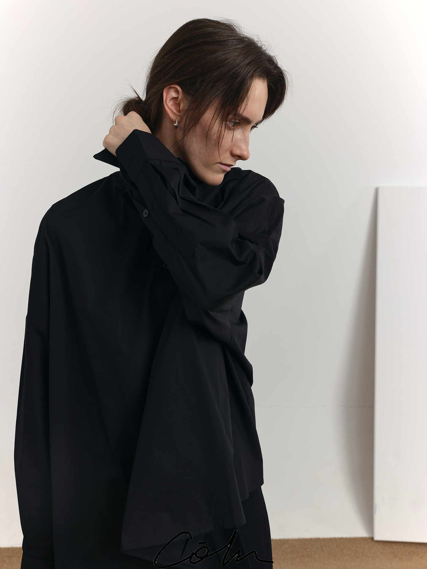 Curved Hem Oversize Long Sleeve Shirt WN21482