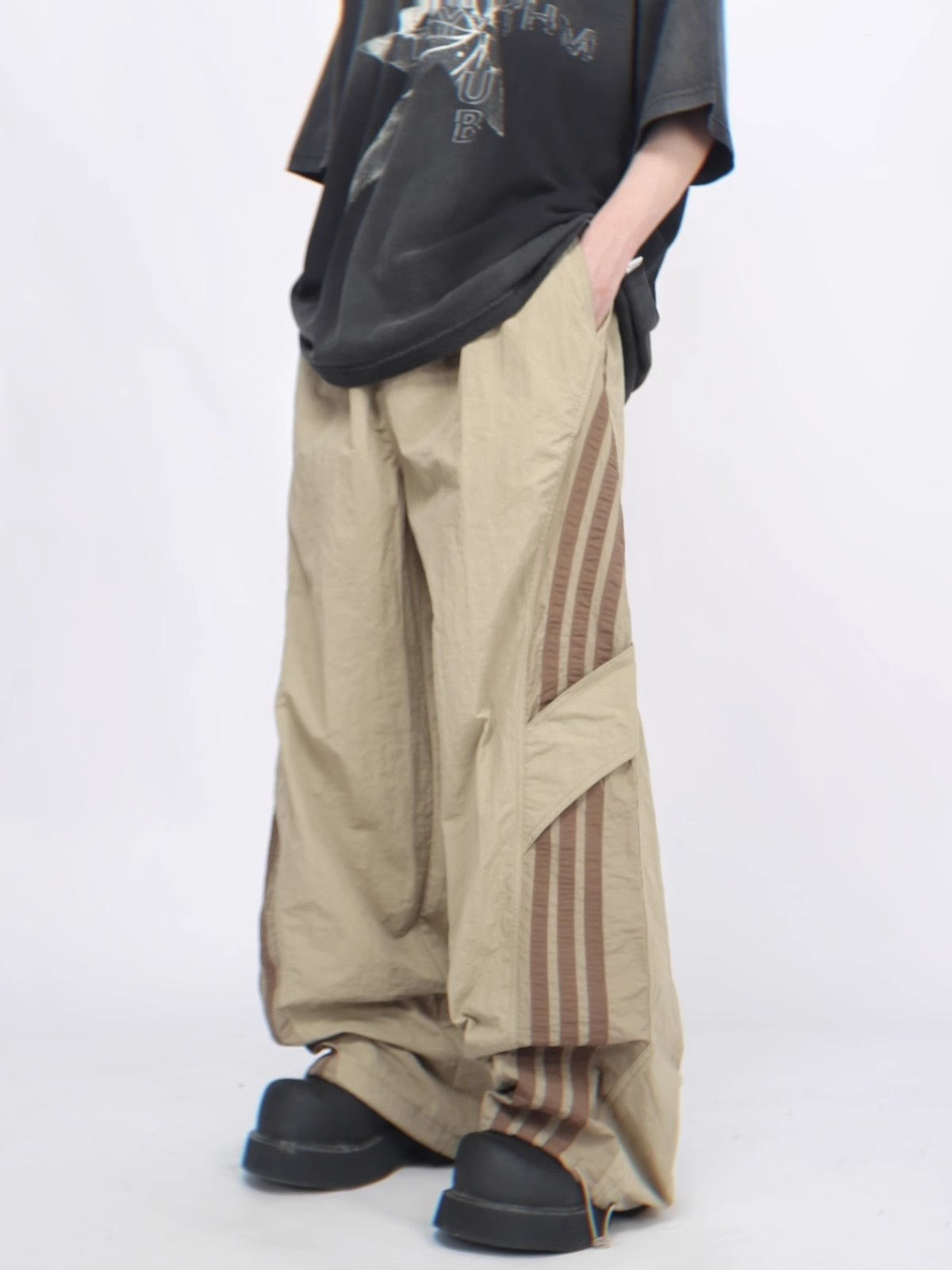 Side Stripes Wide-Leg Sporty Pants WN6551