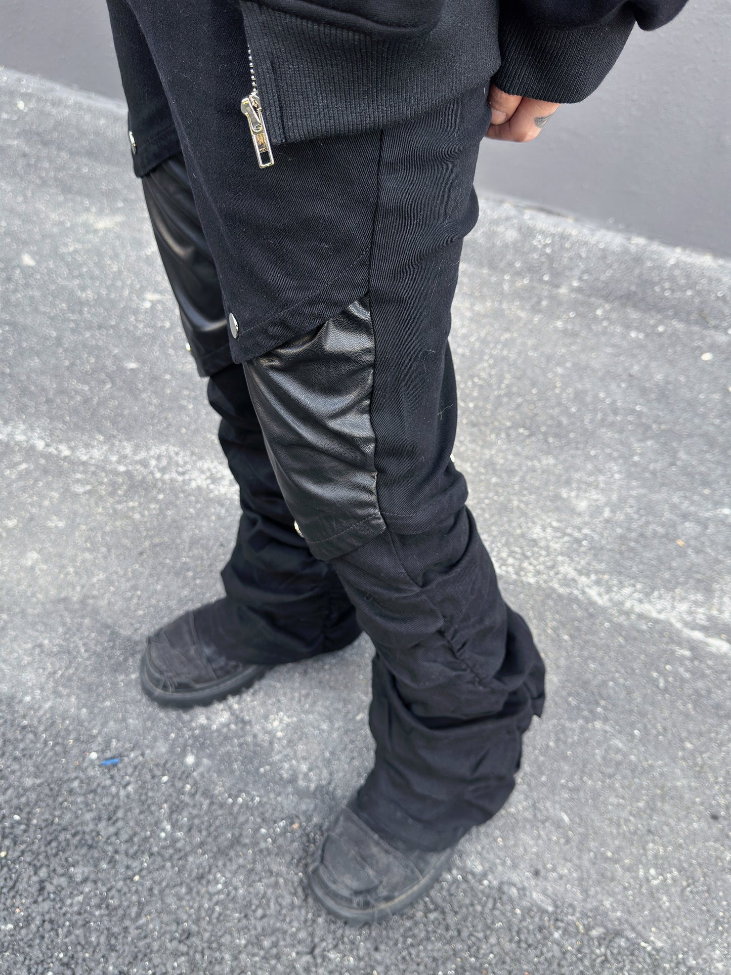 PU Leather Patchwork Pleats Flare Cargo Pants WN23015