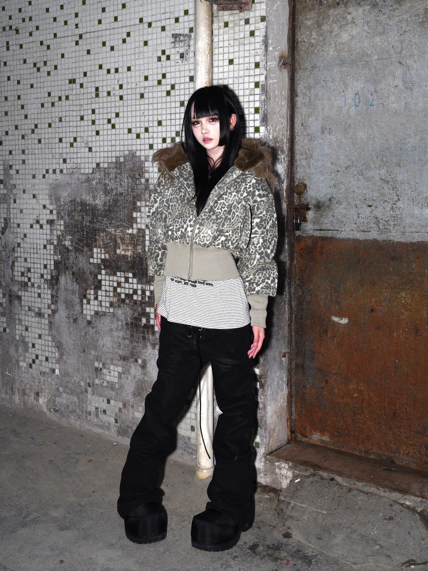 Leopard Fake Fur-Collar Short Zipper Jacket WN22199