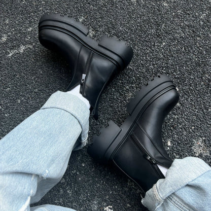 Thick Sole Leather Chelsea Boots WN21250