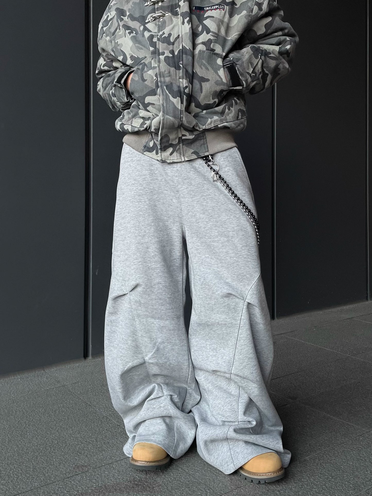 Wide-Leg Baggy Sweatpants WN10846