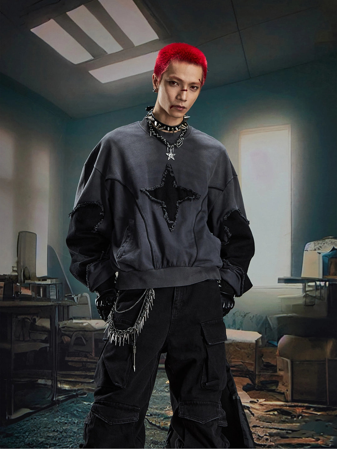 Deconstructed Patchwork Star Raw Hem Oversize Sweatshirt WN20573