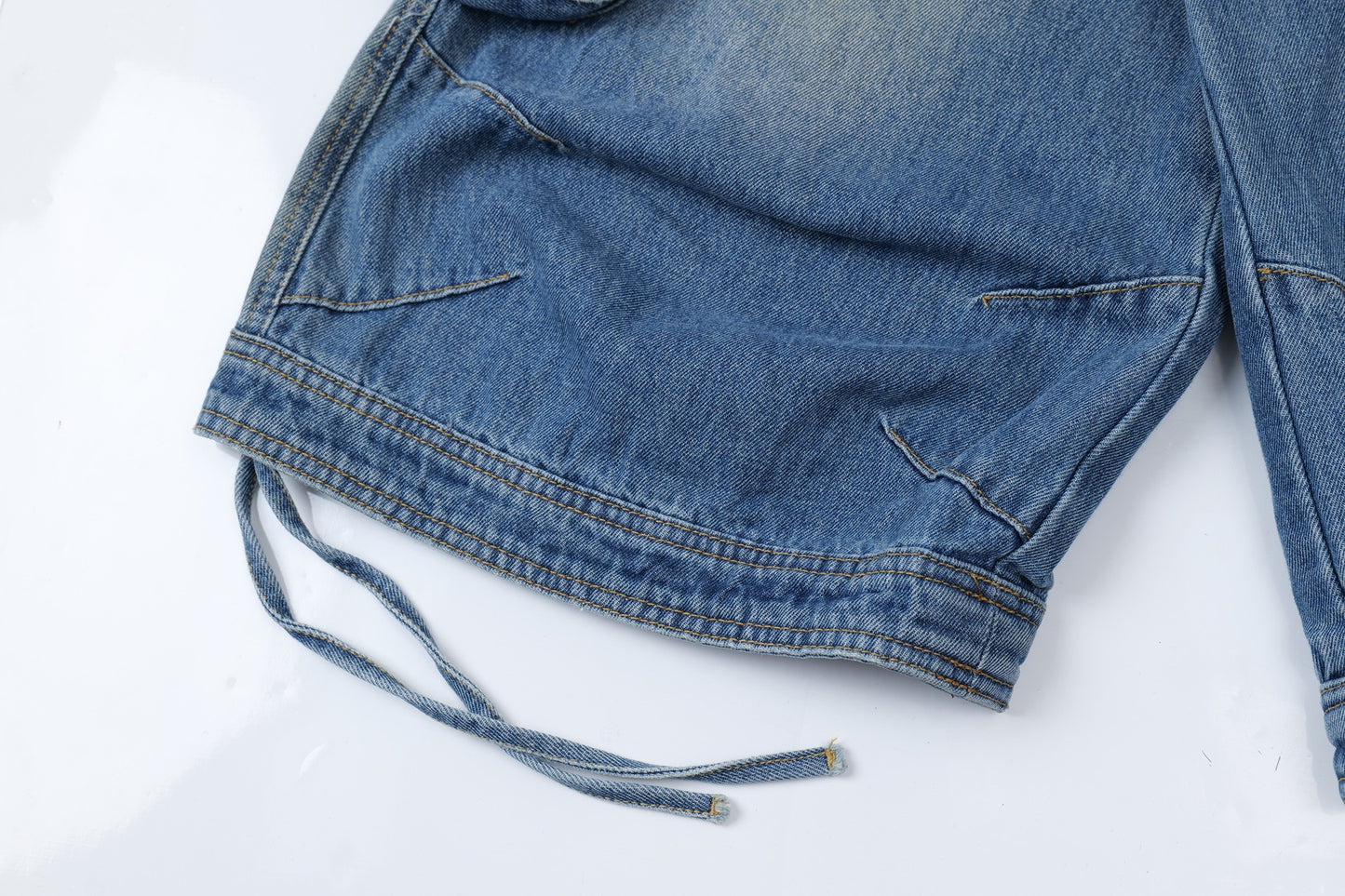 Washed Multi Pocket Cargo Denim Half Jeans WN26123