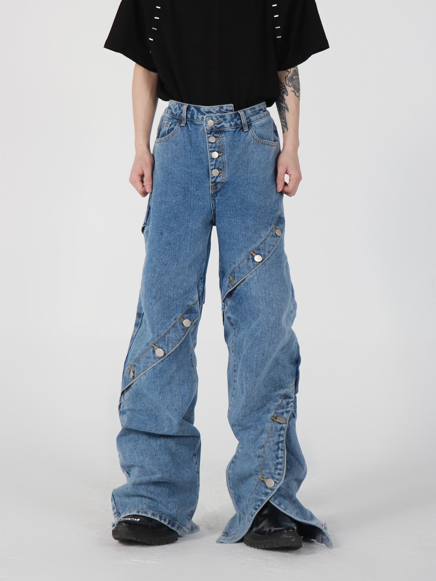 Slit Metal Button Design Wide-Leg Straight Denim Jeans WN6959