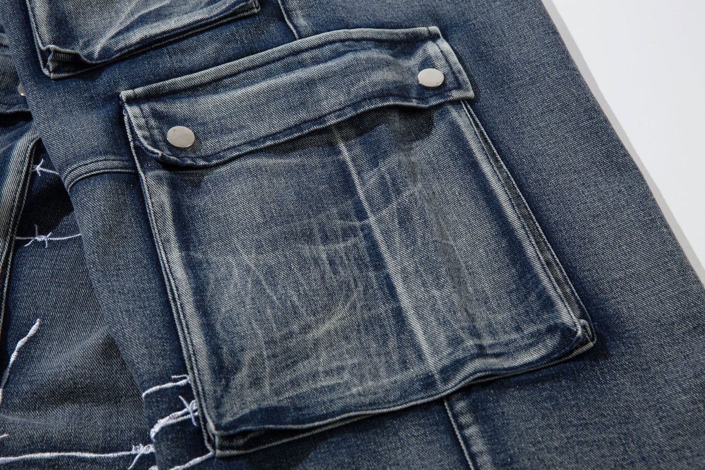Cargo Pocket Embroidery Wide Leg Denim Jeans WN25718