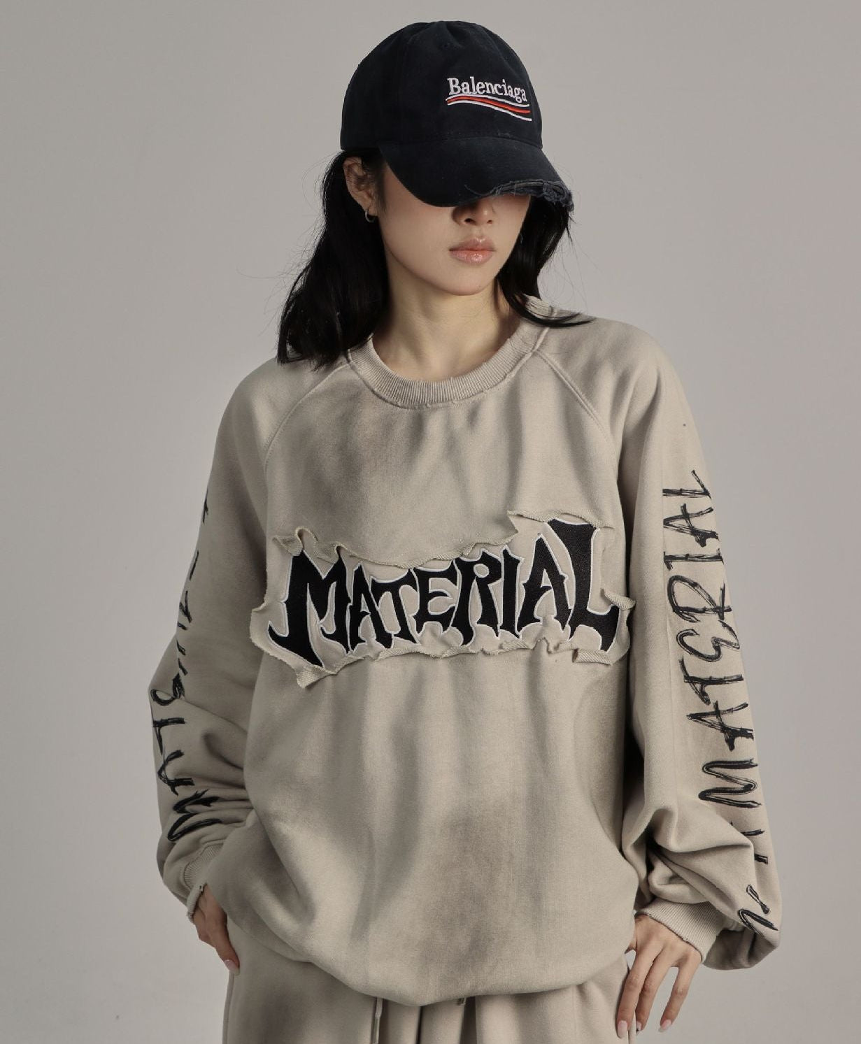 Dirty Washed Logo Print Sweatshirt WN25789