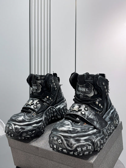 Damage Strap Buckle Platform Sneaker Boots WN24581