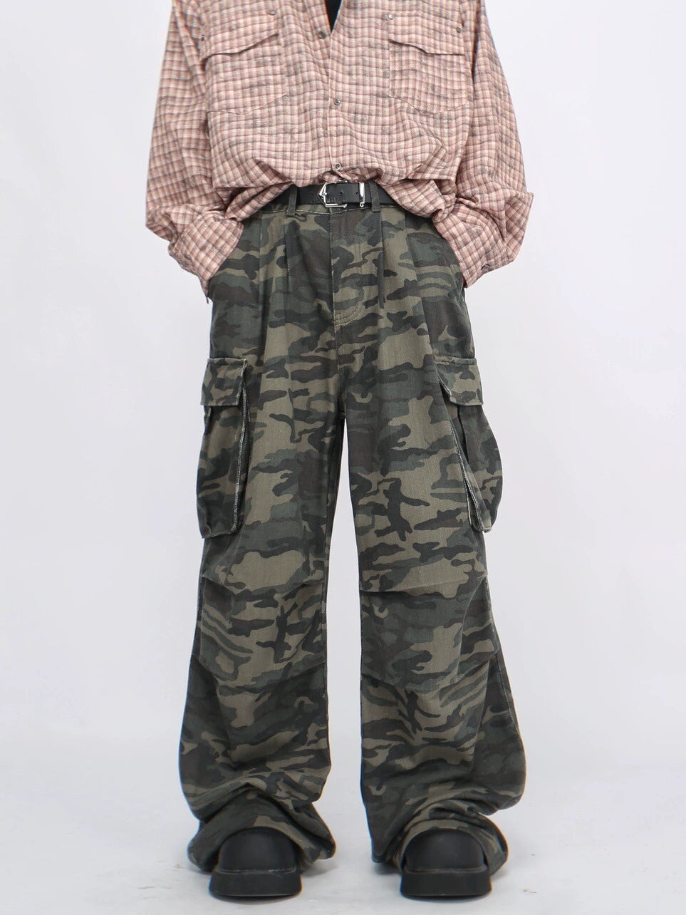 Camouflage Wide-Leg Straight Cargo Pants WN7711