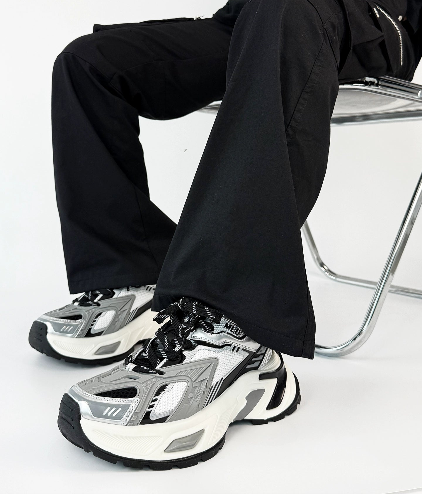 Chunky Sole Mecha Design Shoes WN19170