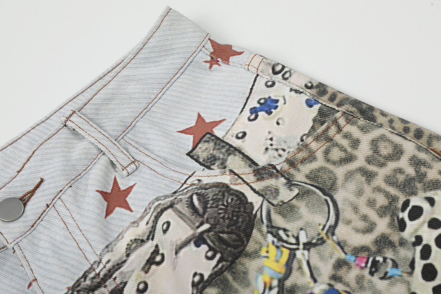 Allover Leopard Print Wide Leg Short Denim Jeans WN25650