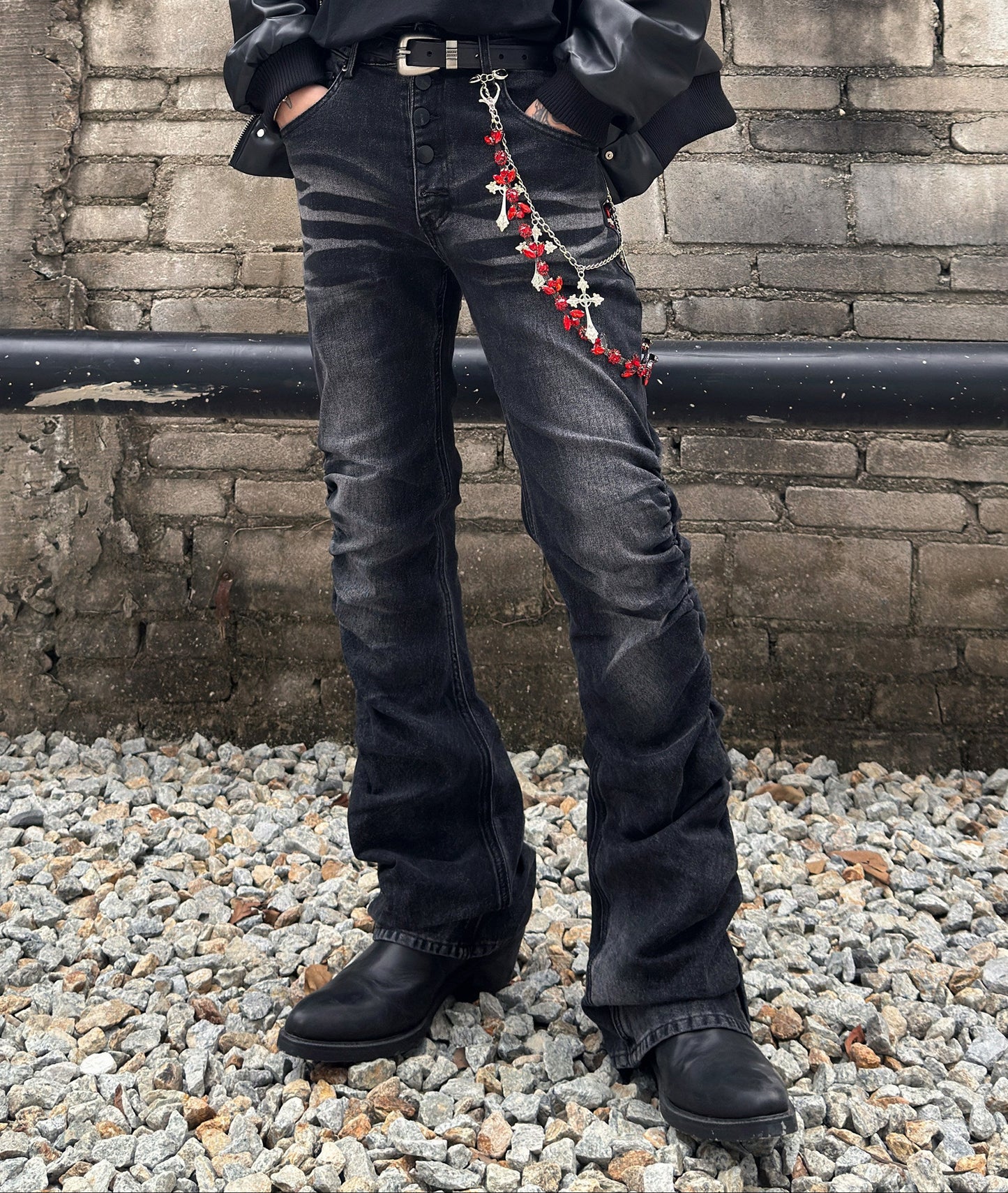 Washed Pleats Curved Denim Jeans WN22977