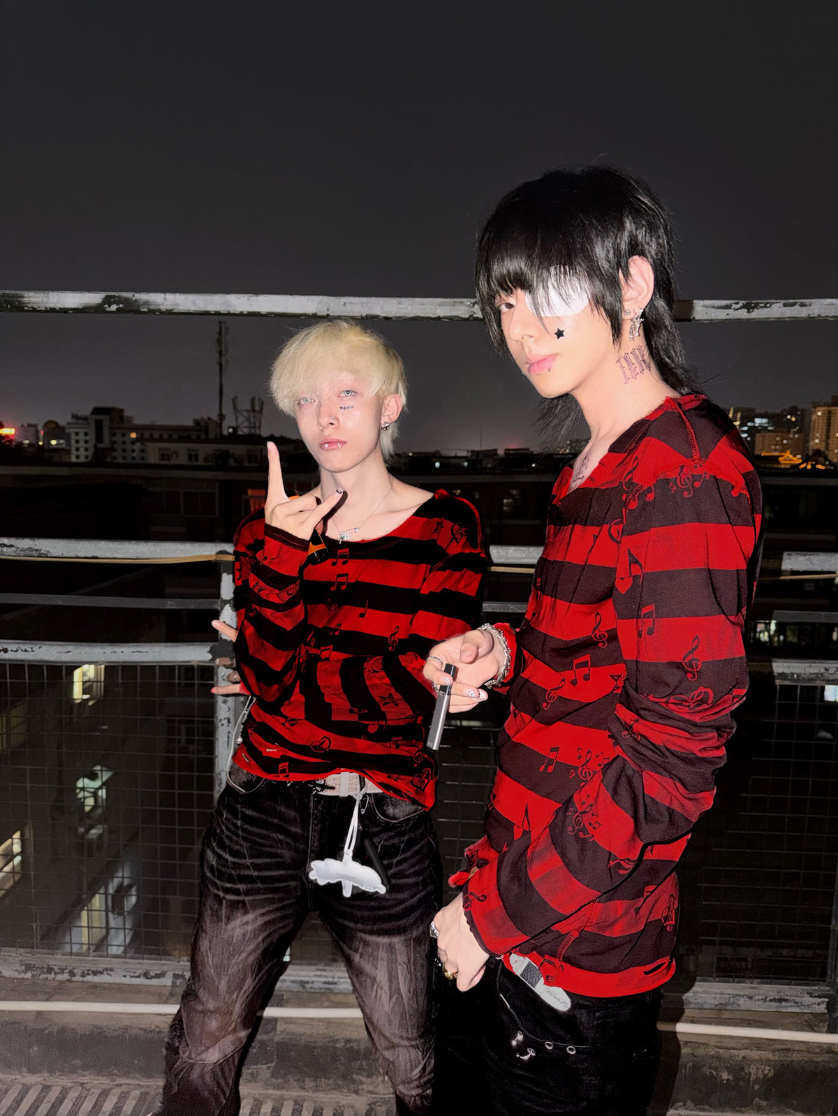 Stripe Music Note Graphic Print Long Sleeve T-Shirt WN27410