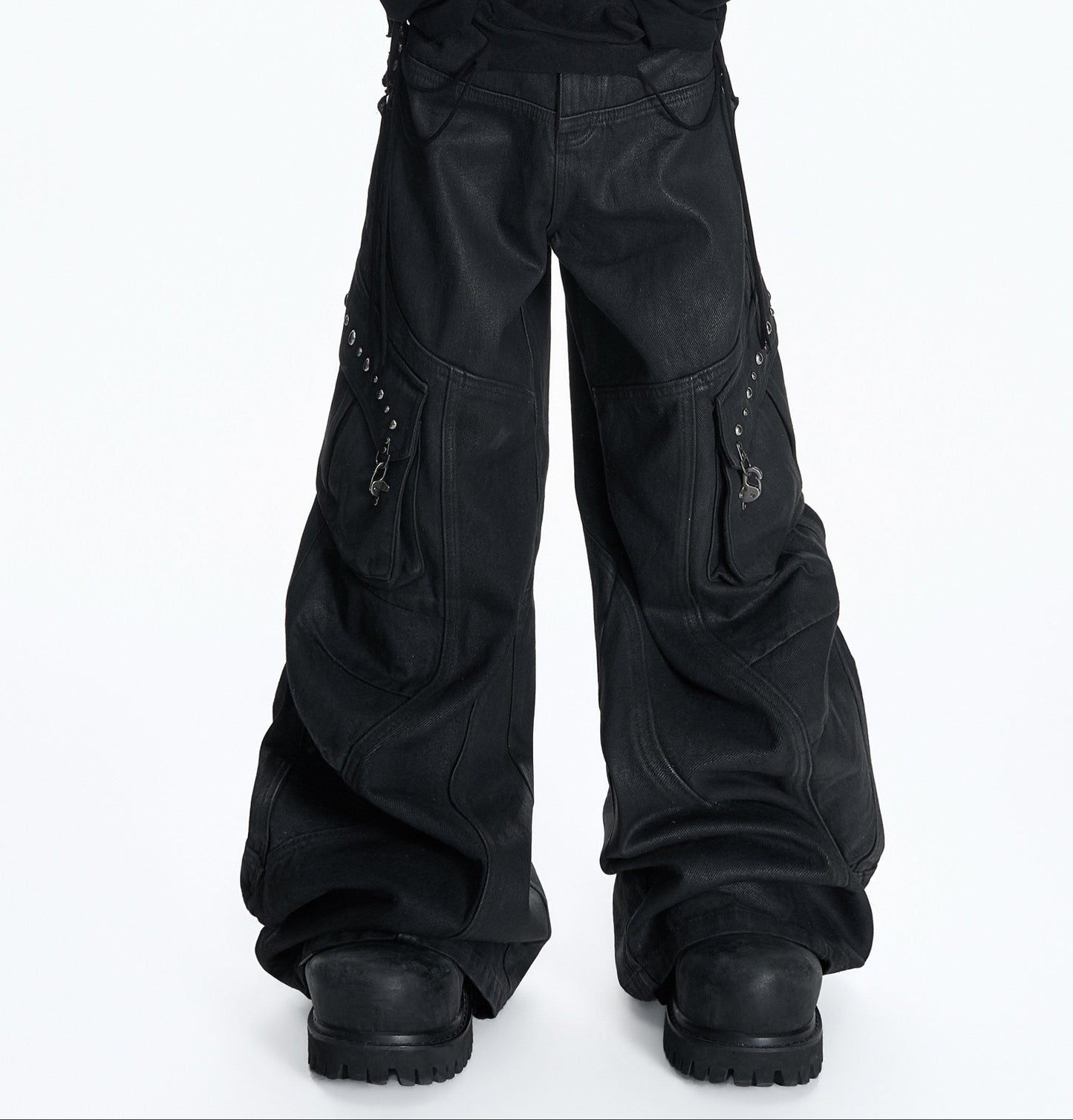 Wax Coating Multi-Pocket Heavyweight Denim Jeans WN23555