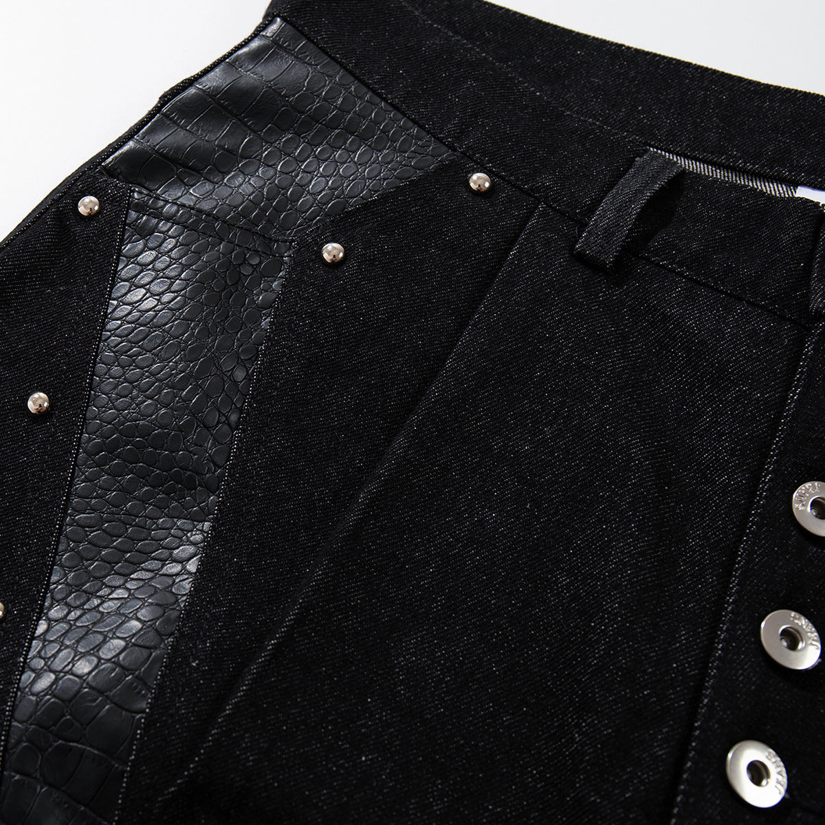 Python Pattern Rivet Denim Half Pants WN25746