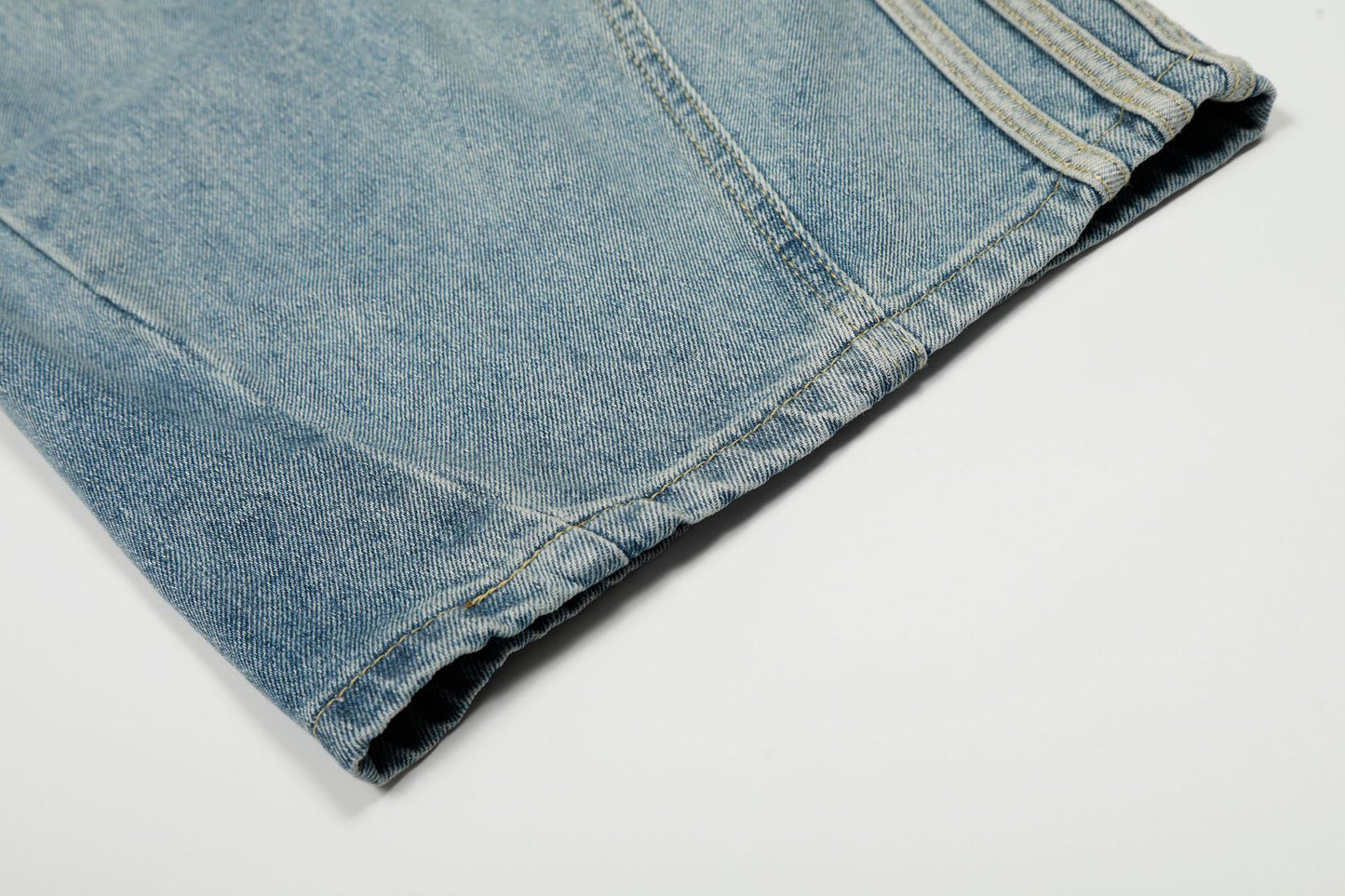 Washed Side Stripe Curved Denim Jeans WN26151