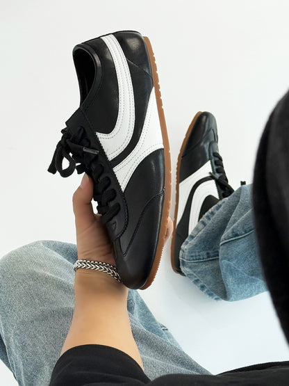 Flat Bottom Design Sneakers WN19140