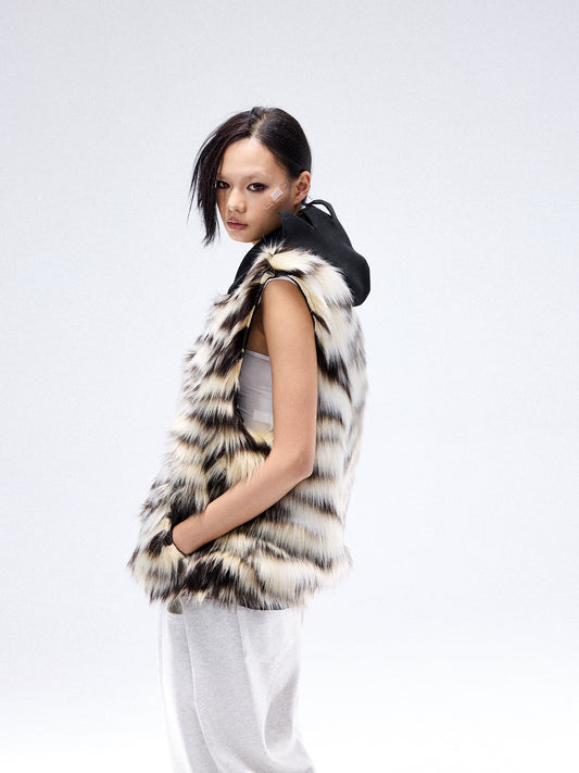 Tiger Stripe Spike Crown Fuzzy Knit Vest WN13692